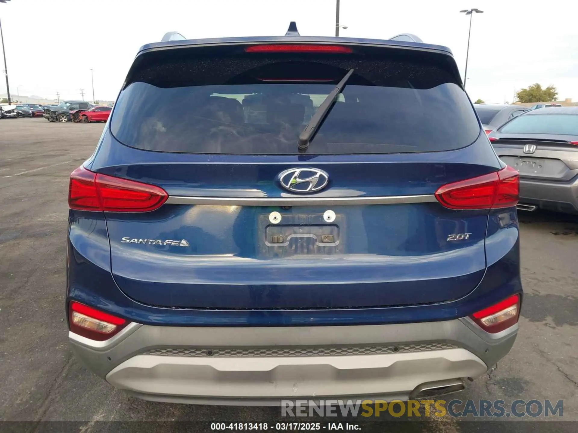 17 Photograph of a damaged car 5NMS33AA2LH156683 HYUNDAI SANTA FE 2020