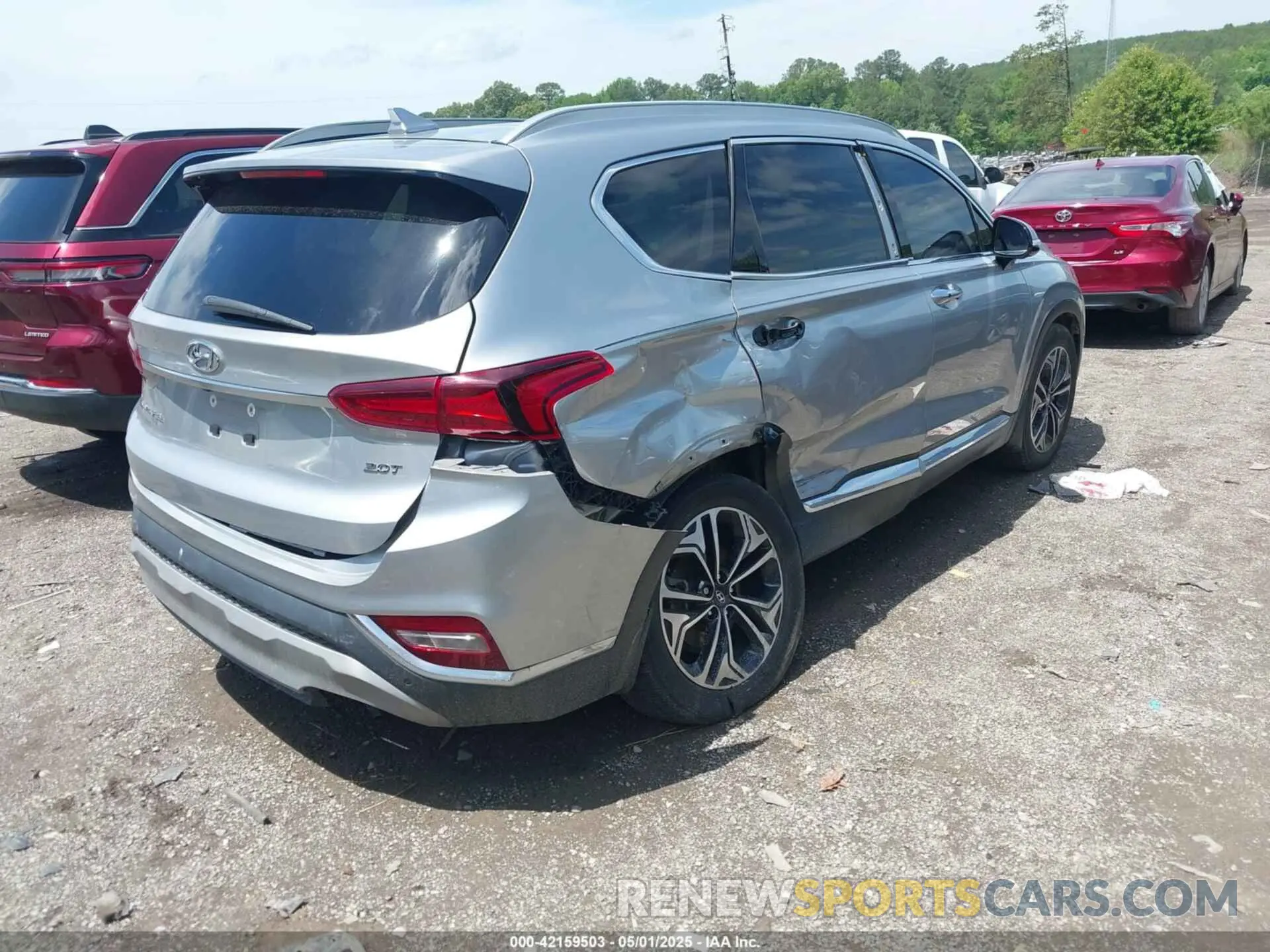 4 Photograph of a damaged car 5NMS33AA9LH280711 HYUNDAI SANTA FE 2020
