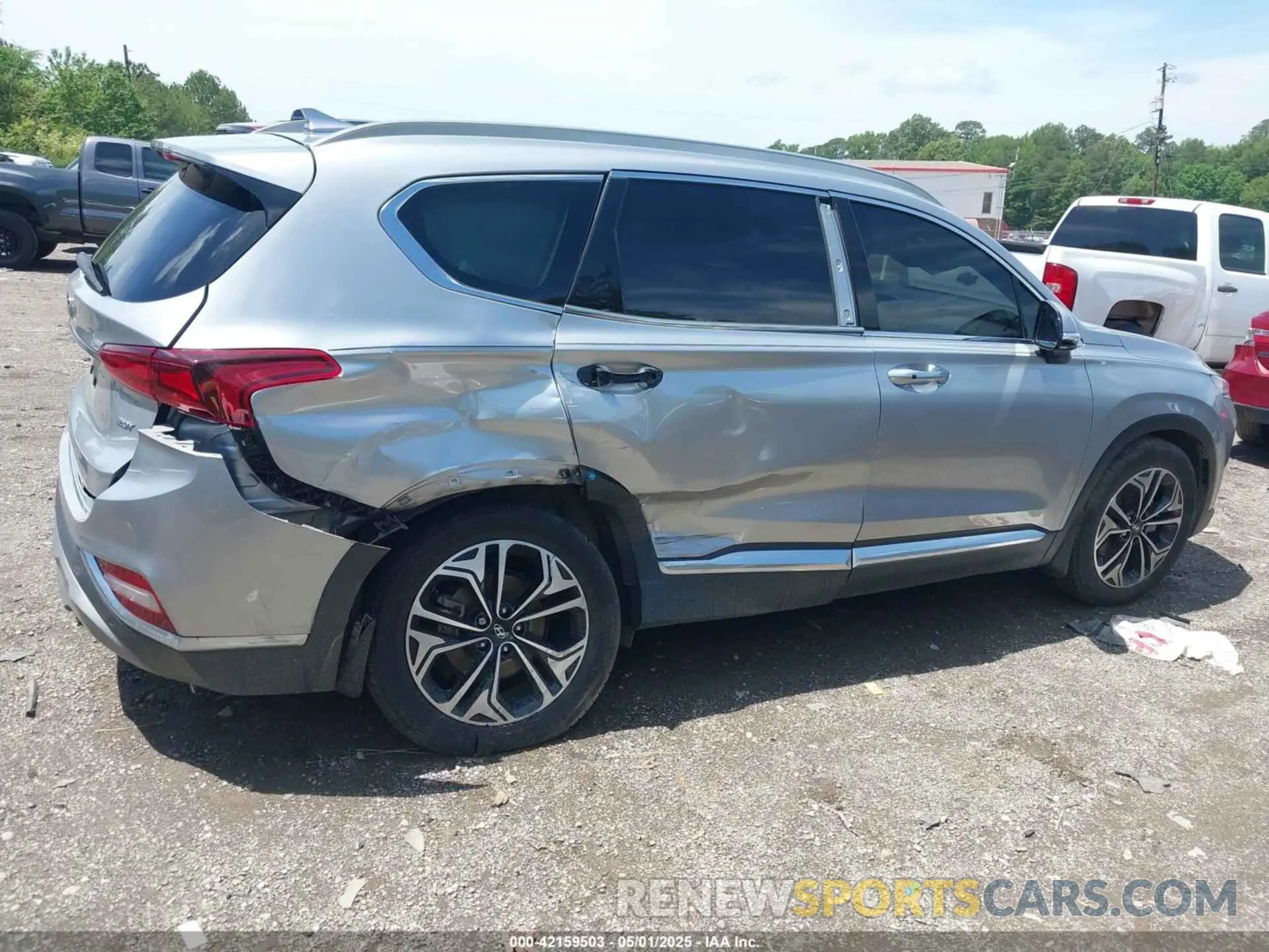 6 Photograph of a damaged car 5NMS33AA9LH280711 HYUNDAI SANTA FE 2020
