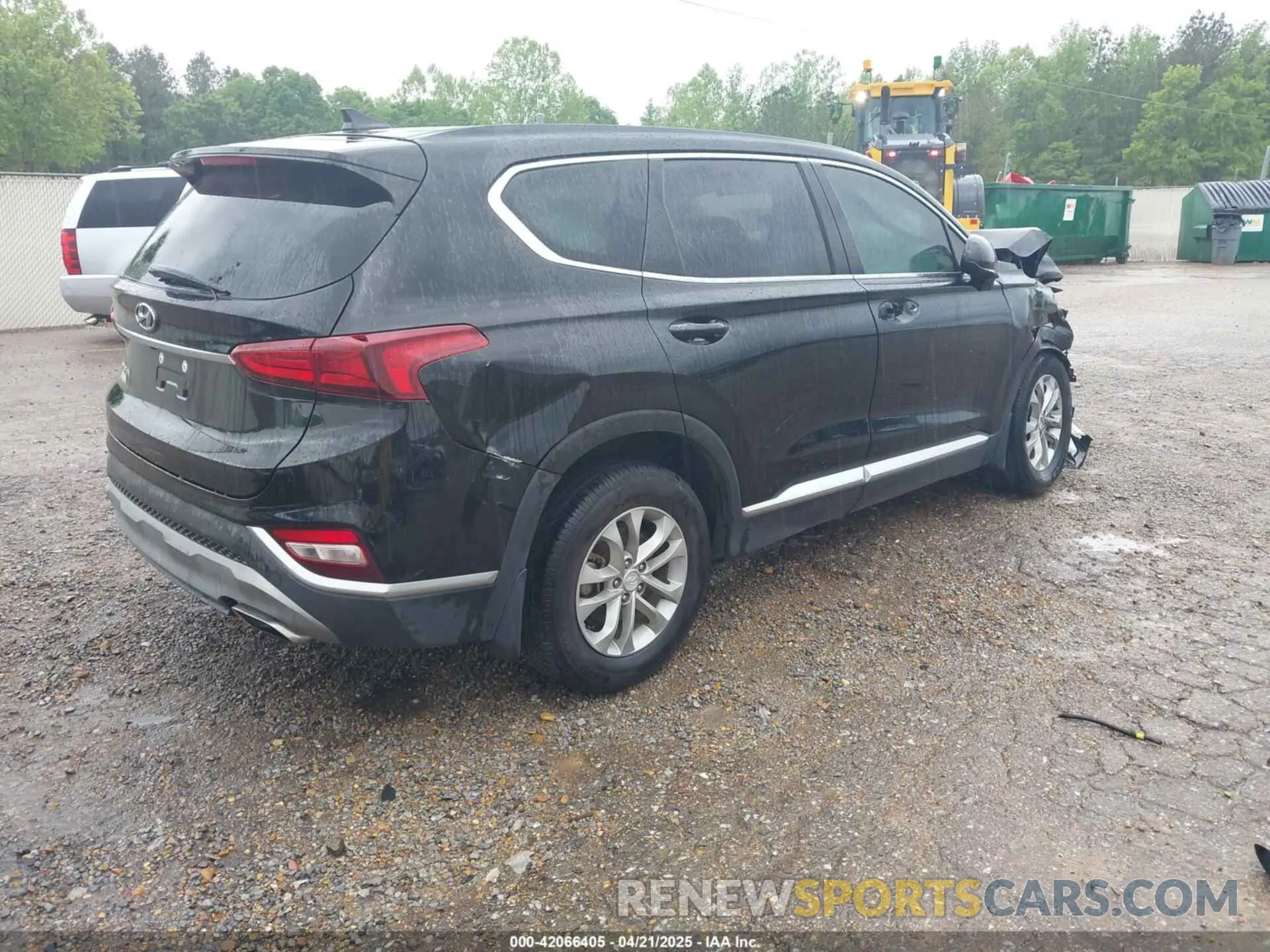 4 Photograph of a damaged car 5NMS33AD0LH243458 HYUNDAI SANTA FE 2020