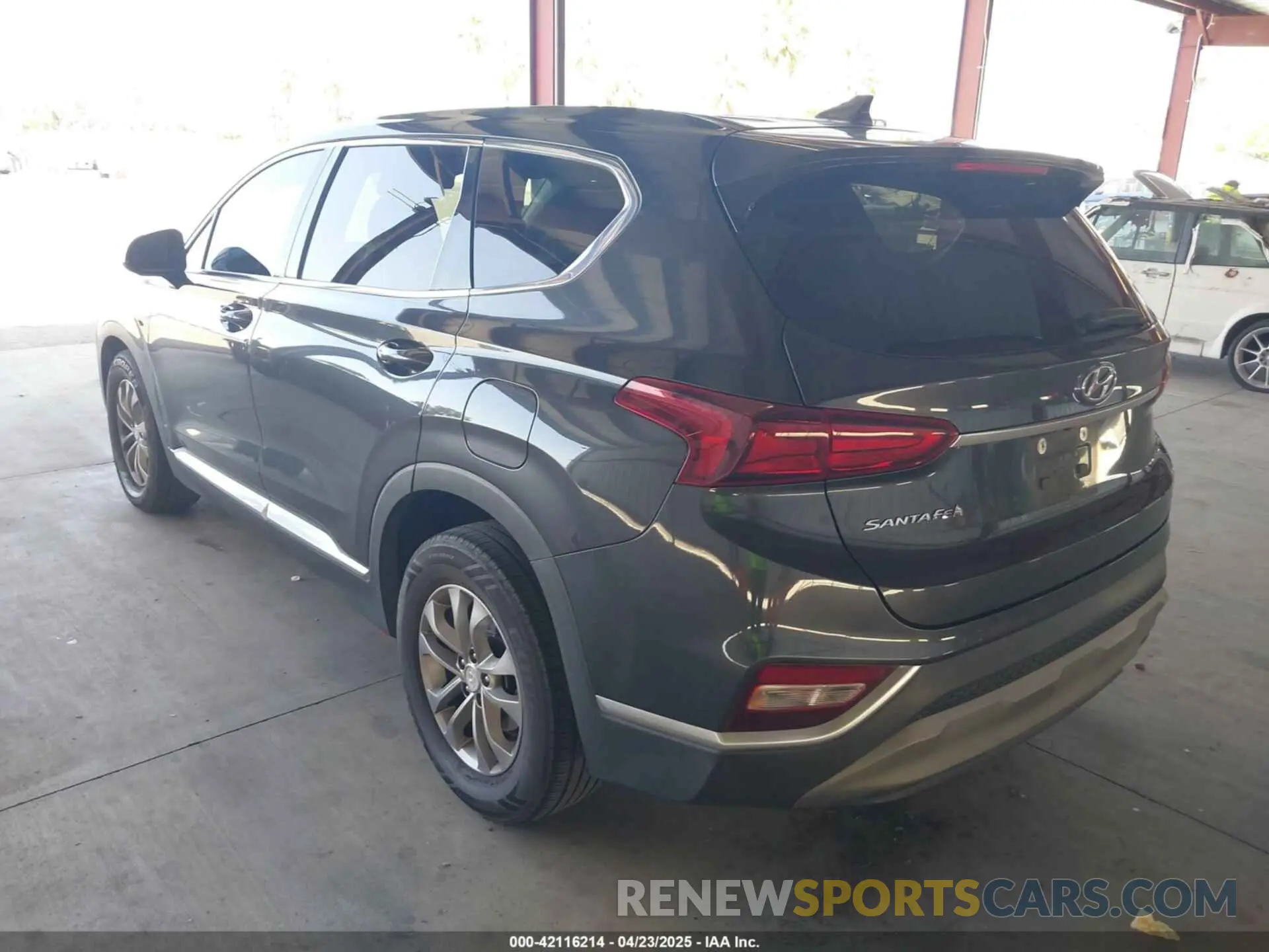 3 Photograph of a damaged car 5NMS33AD0LH244822 HYUNDAI SANTA FE 2020