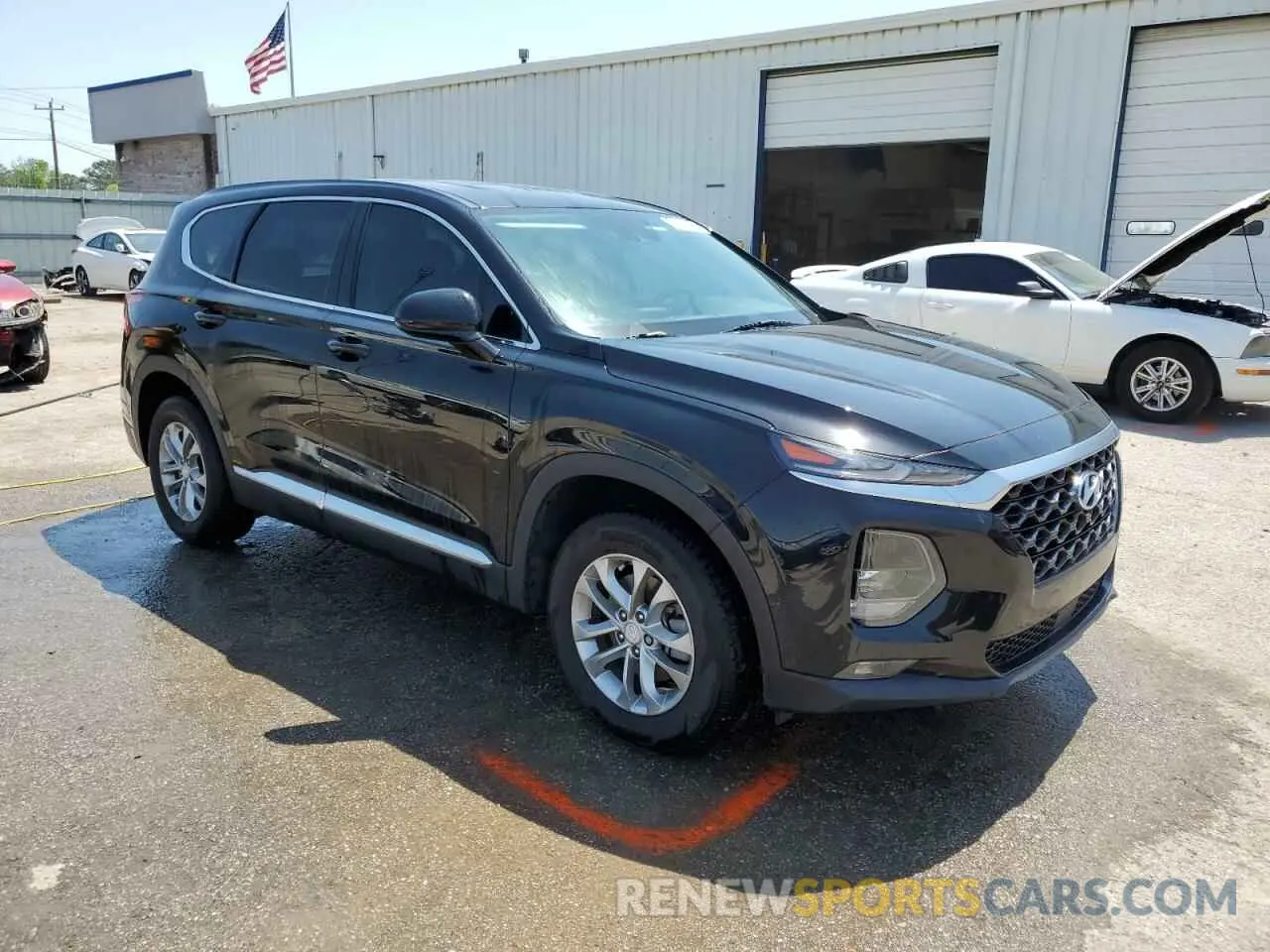4 Photograph of a damaged car 5NMS33AD0LH298797 HYUNDAI SANTA FE 2020