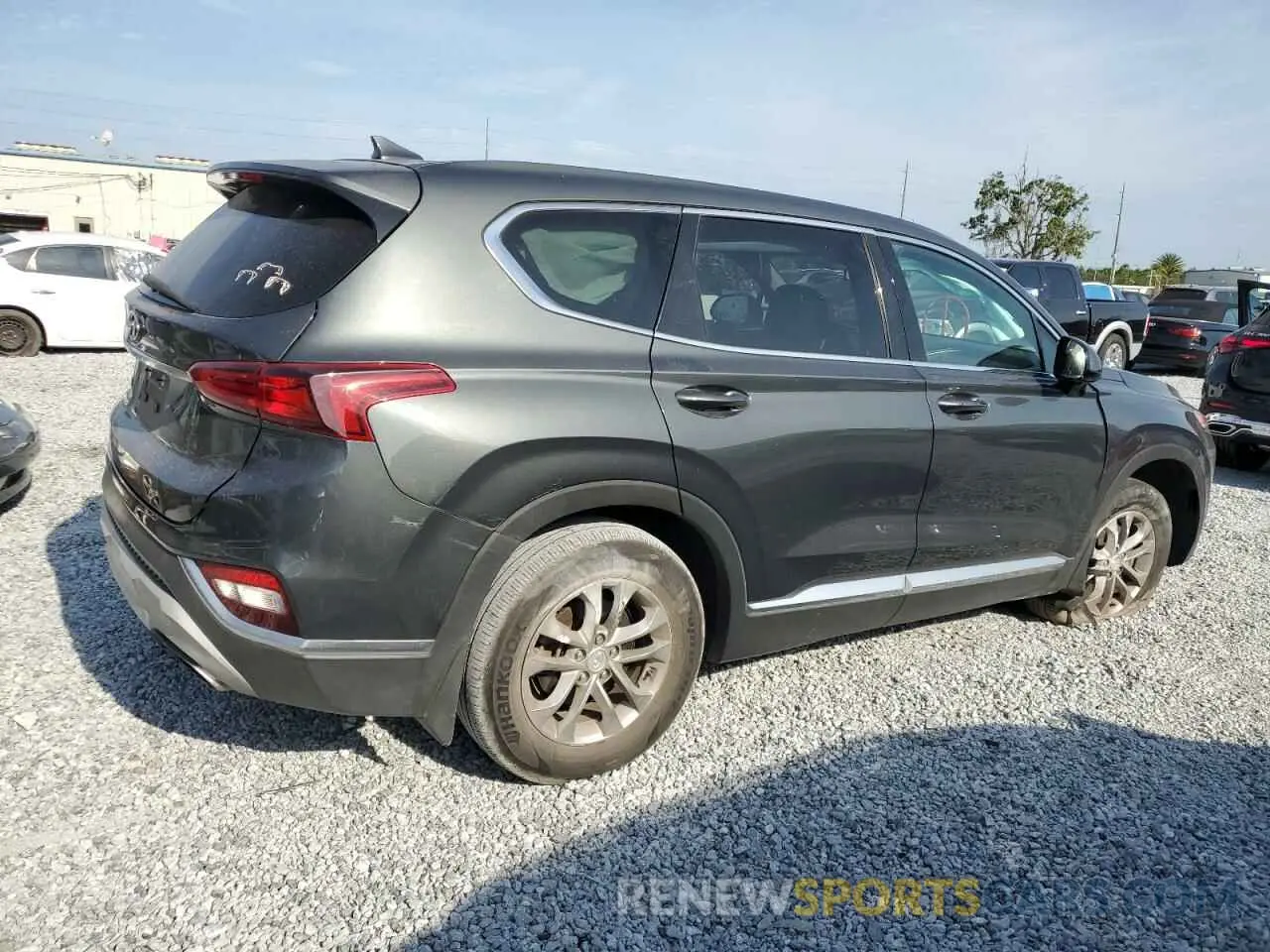 3 Photograph of a damaged car 5NMS33AD1LH173470 HYUNDAI SANTA FE 2020