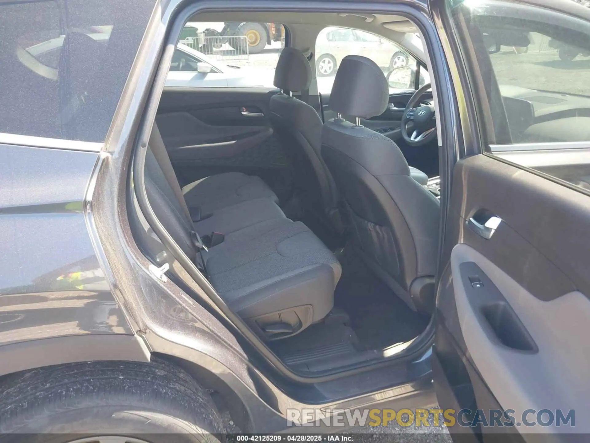 8 Photograph of a damaged car 5NMS33AD1LH207018 HYUNDAI SANTA FE 2020
