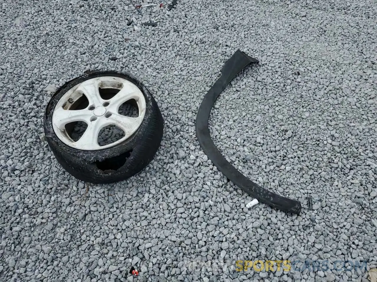 13 Photograph of a damaged car 5NMS33AD1LH214390 HYUNDAI SANTA FE 2020