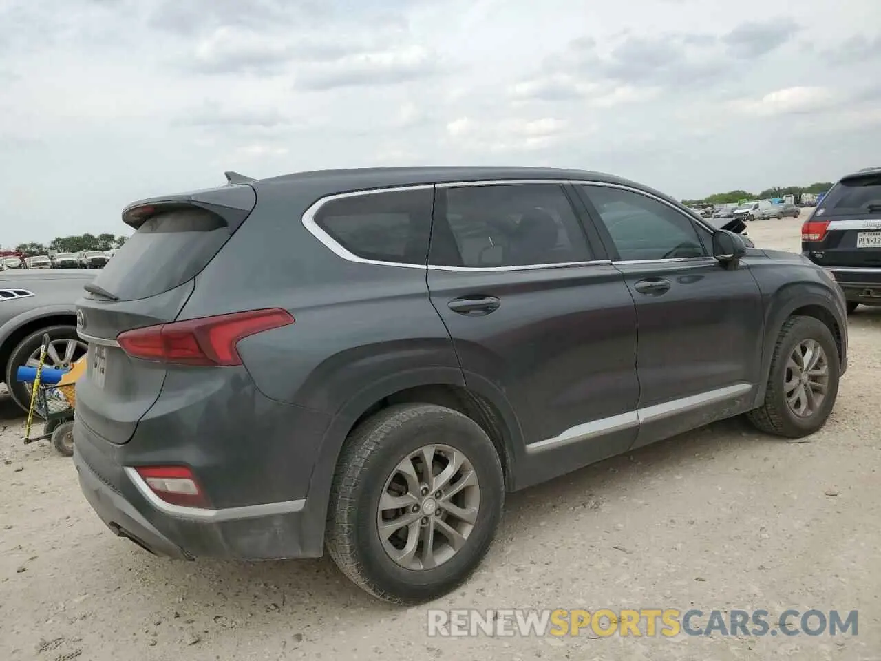 3 Photograph of a damaged car 5NMS33AD1LH261435 HYUNDAI SANTA FE 2020