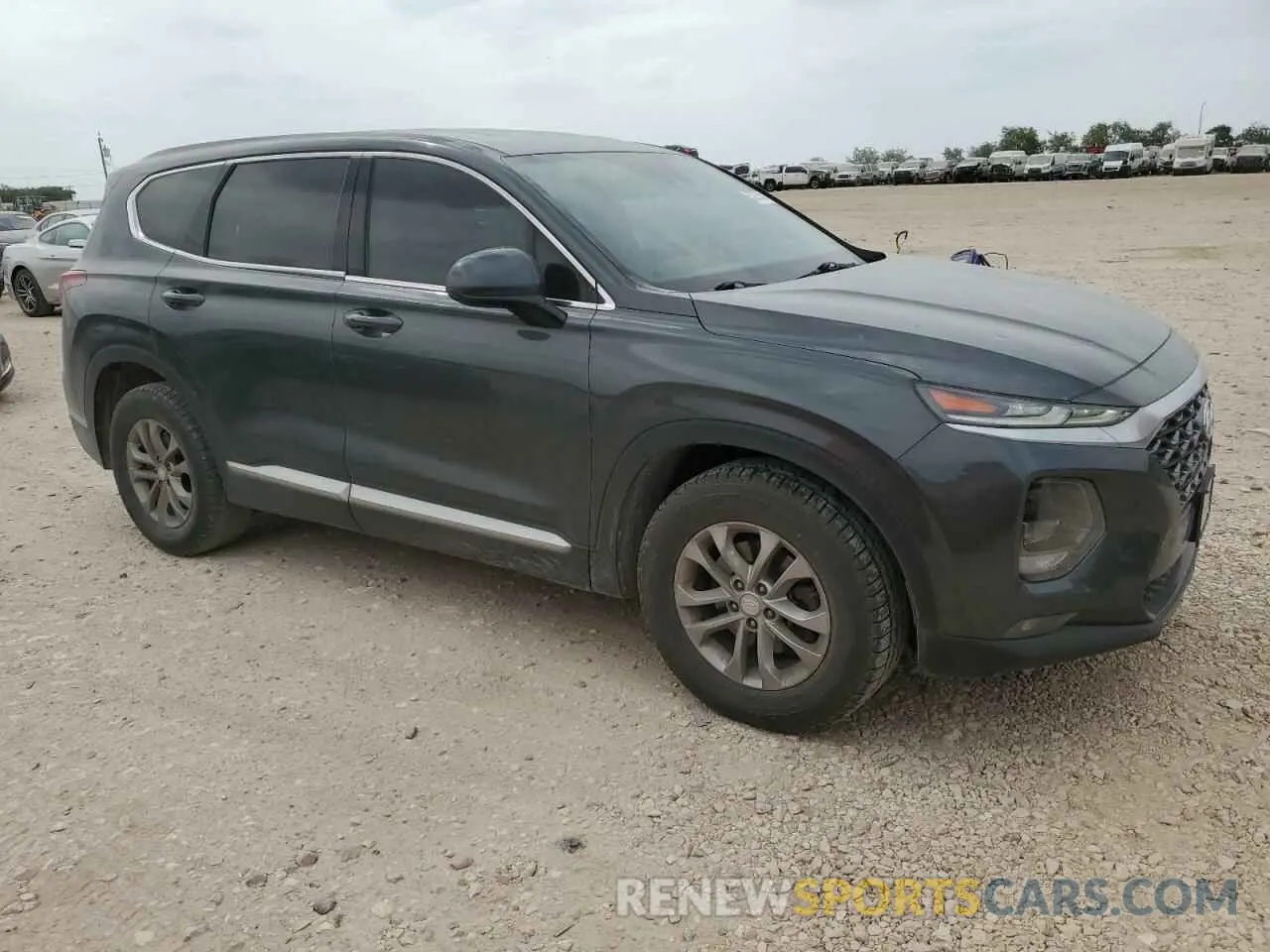 4 Photograph of a damaged car 5NMS33AD1LH261435 HYUNDAI SANTA FE 2020