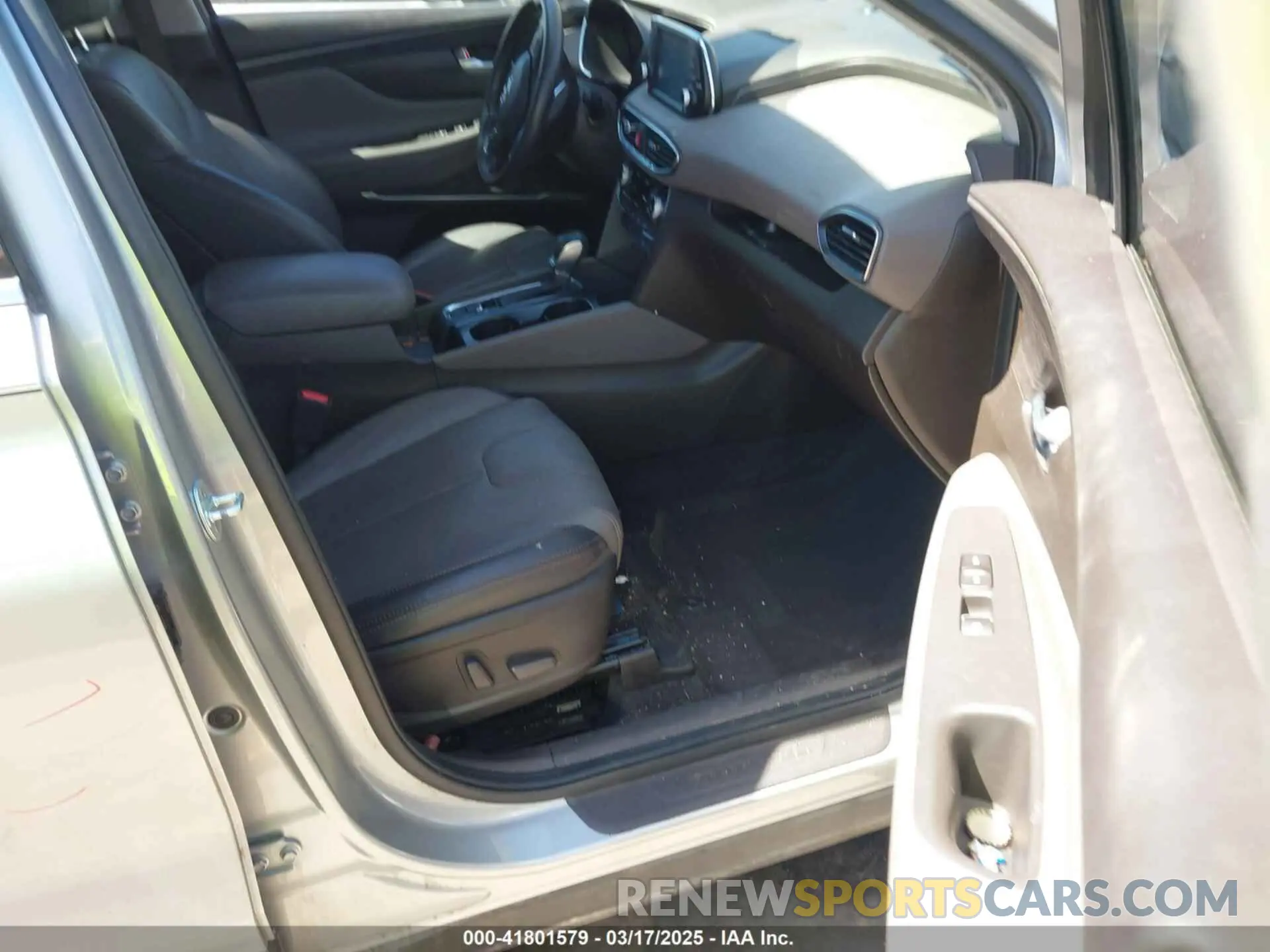 5 Photograph of a damaged car 5NMS33AD2LH210462 HYUNDAI SANTA FE 2020