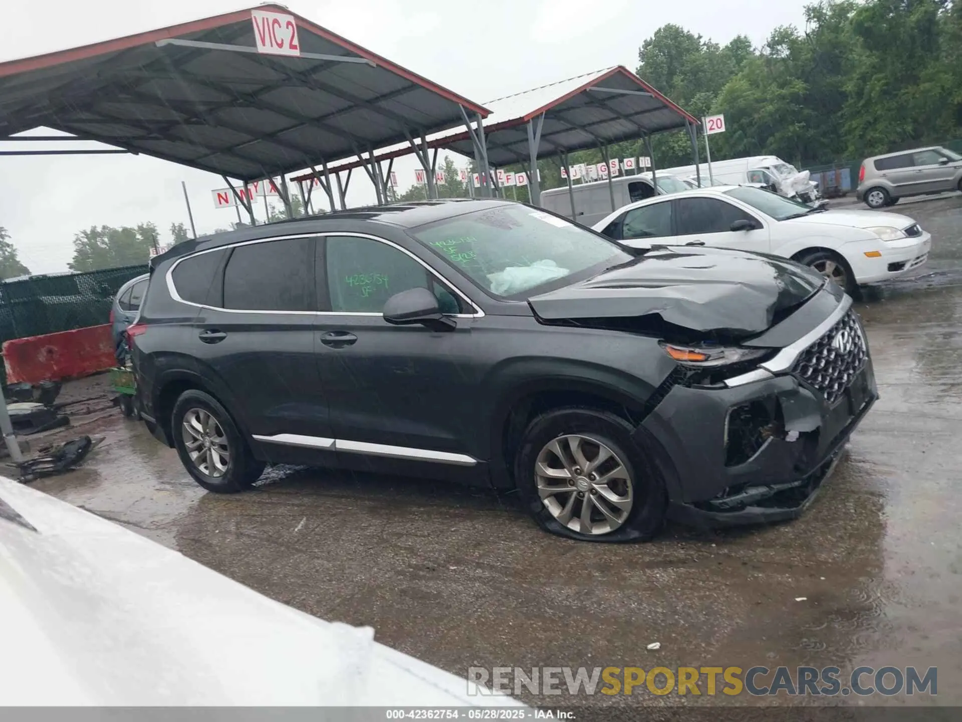 13 Photograph of a damaged car 5NMS33AD2LH261654 HYUNDAI SANTA FE 2020