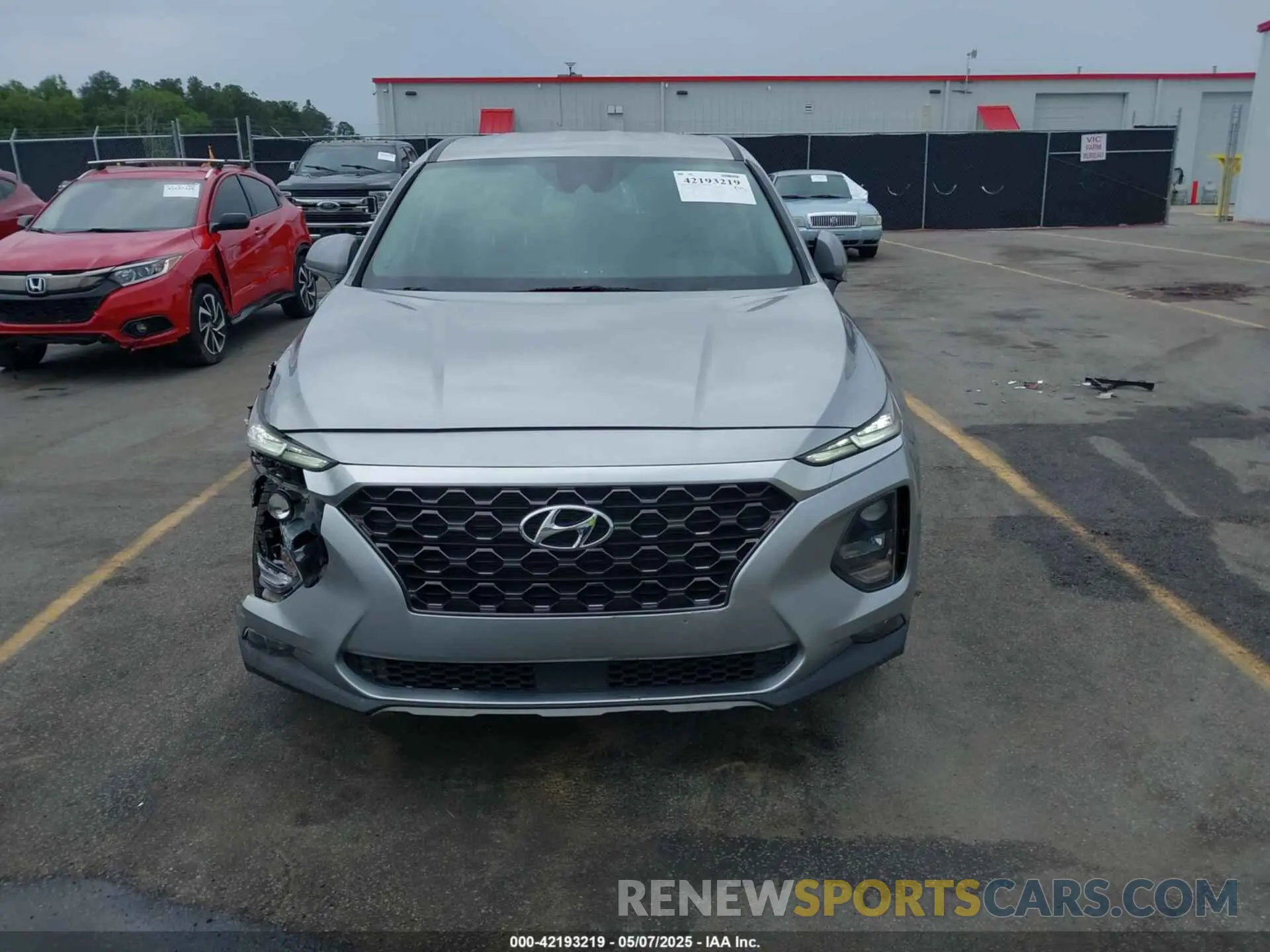 12 Photograph of a damaged car 5NMS33AD2LH296937 HYUNDAI SANTA FE 2020