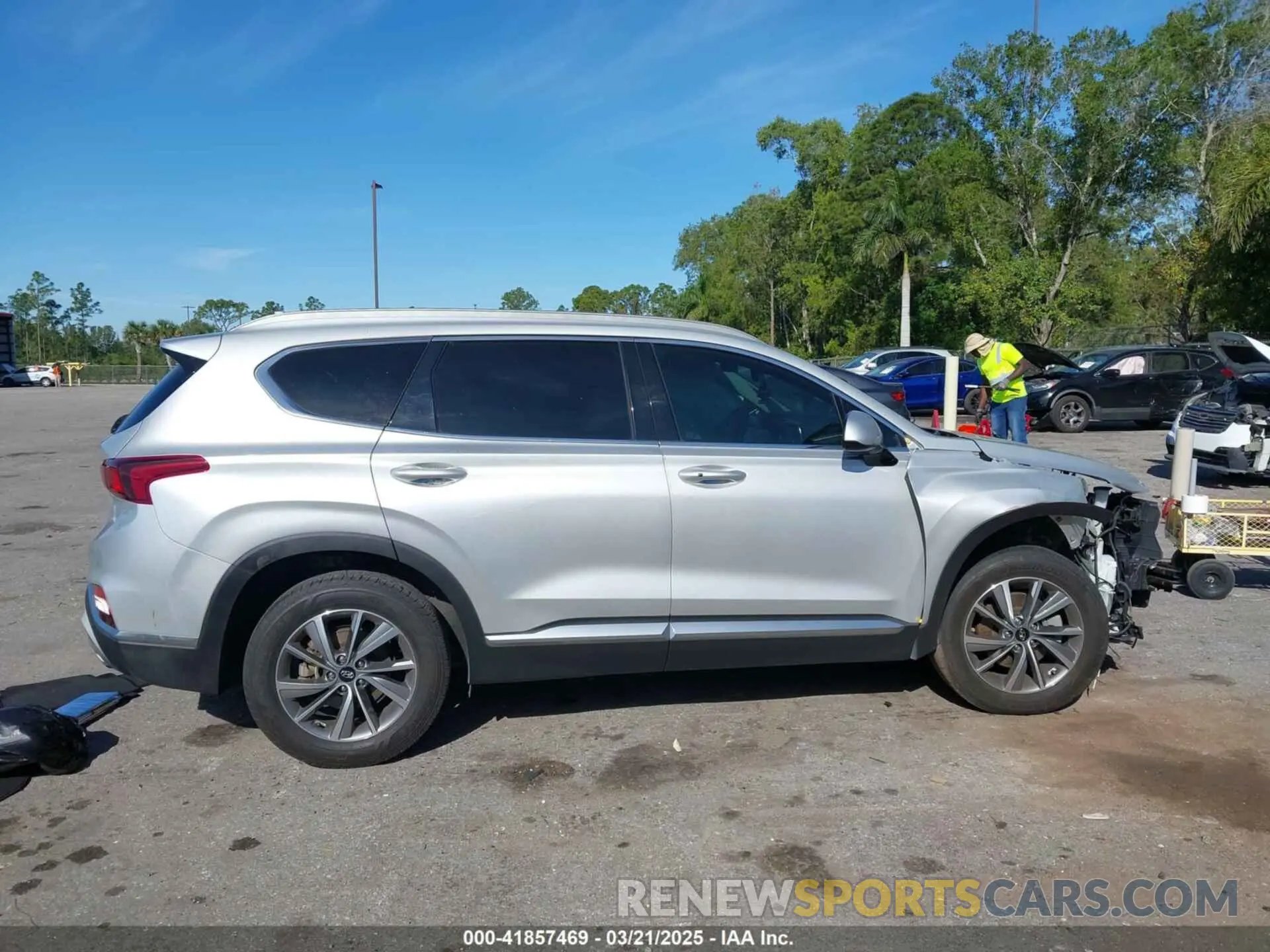13 Photograph of a damaged car 5NMS33AD3LH161594 HYUNDAI SANTA FE 2020