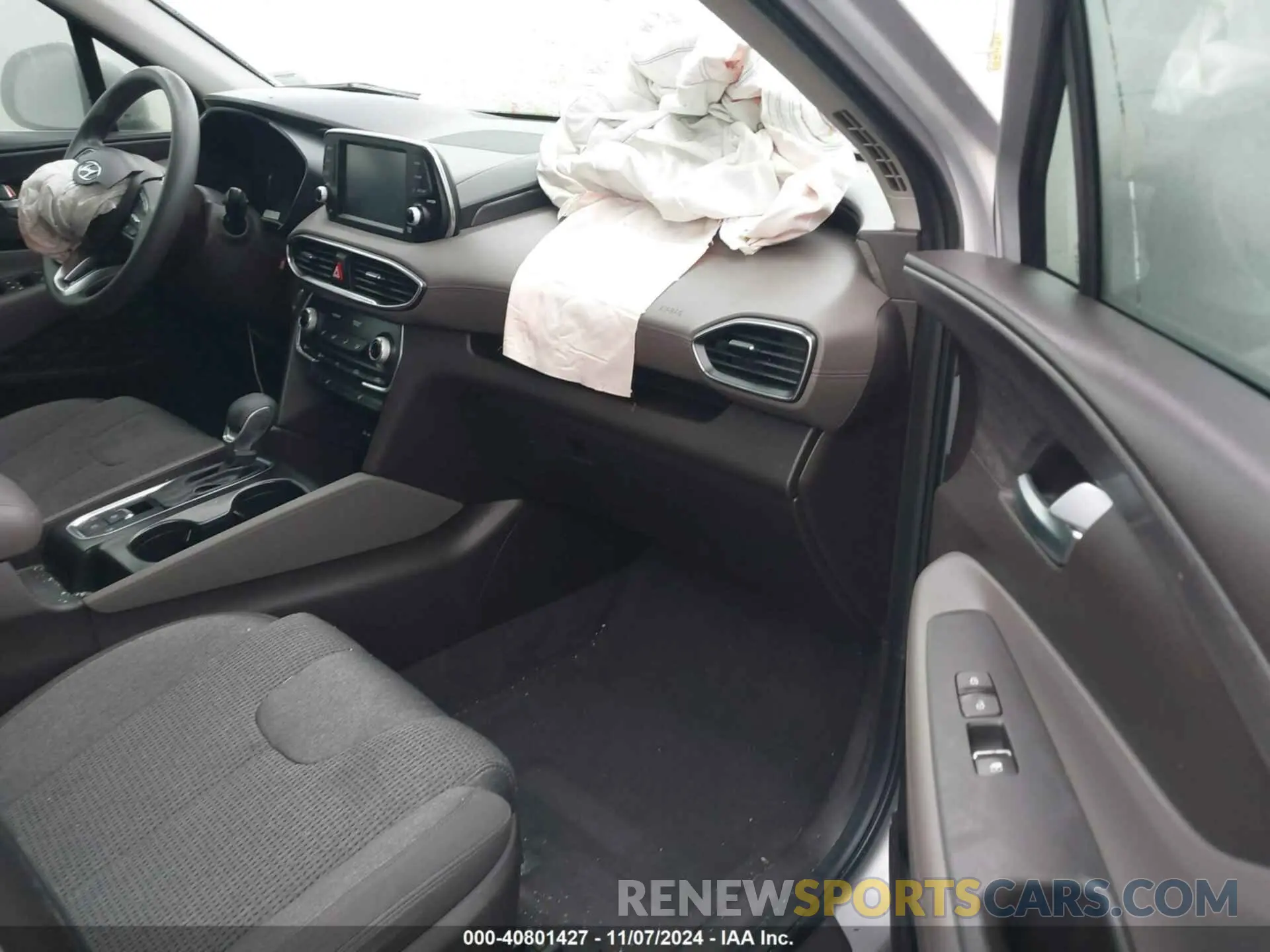 5 Photograph of a damaged car 5NMS33AD3LH170537 HYUNDAI SANTA FE 2020