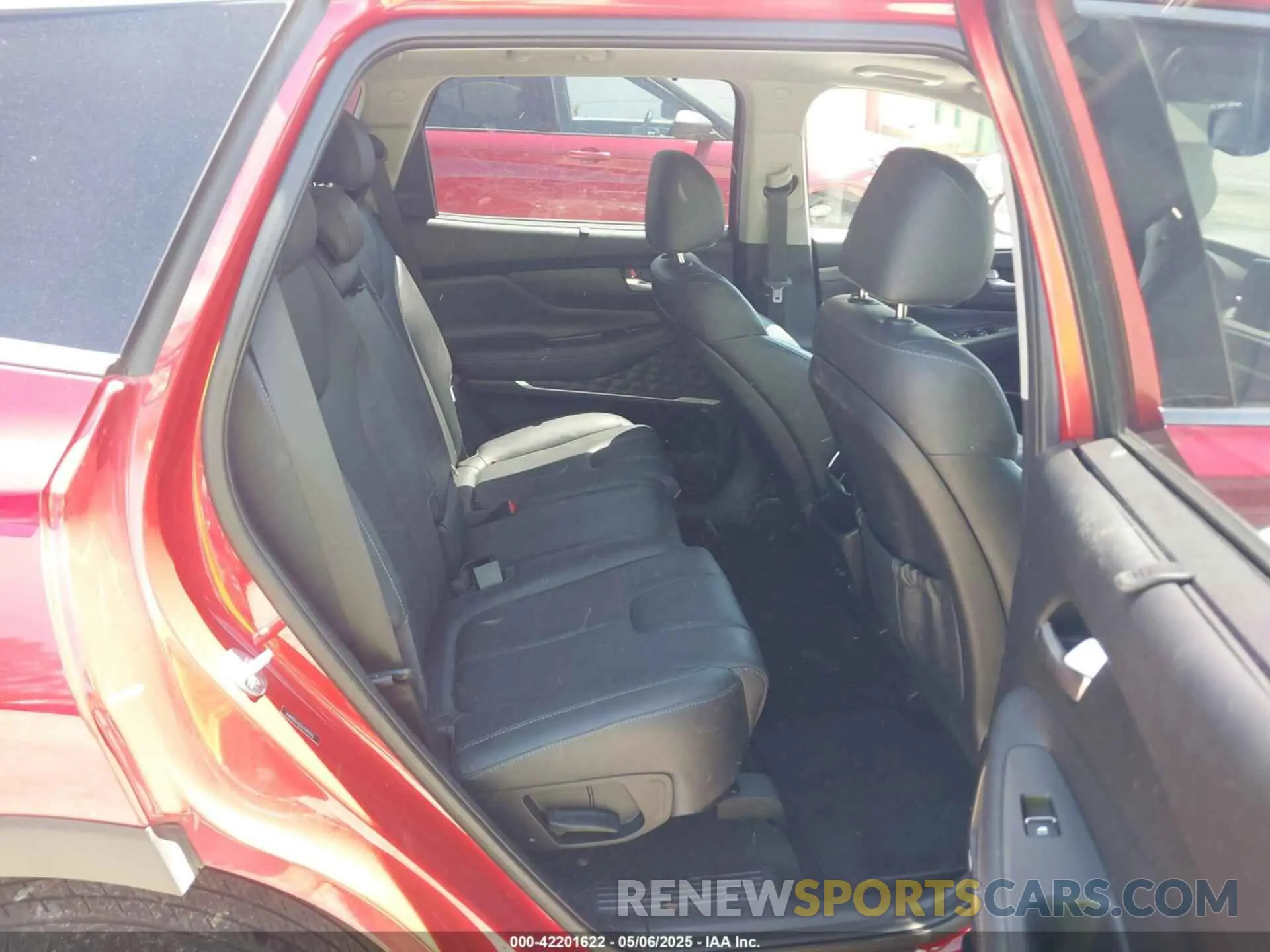 8 Photograph of a damaged car 5NMS33AD3LH291553 HYUNDAI SANTA FE 2020