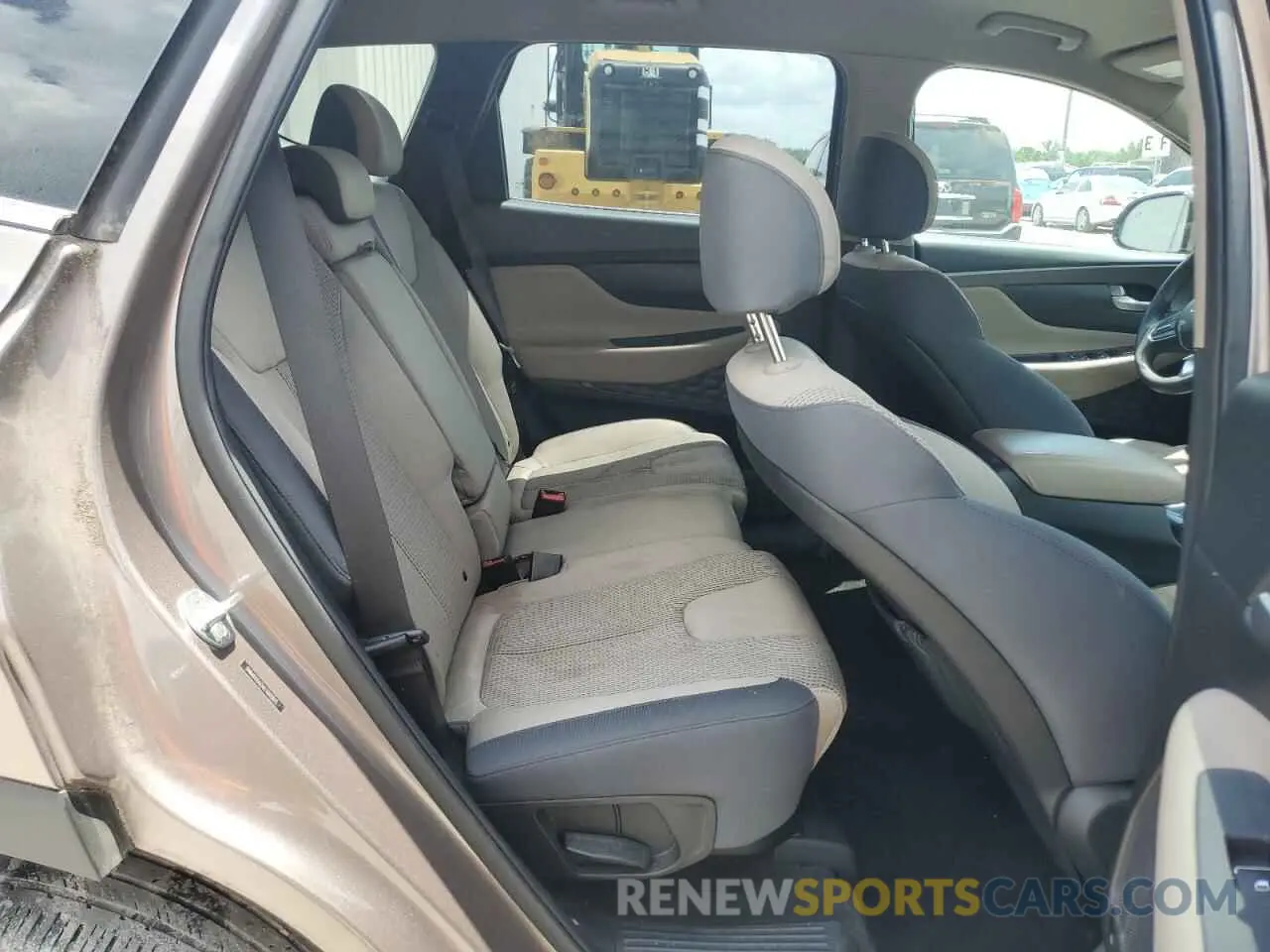 11 Photograph of a damaged car 5NMS33AD4LH203075 HYUNDAI SANTA FE 2020