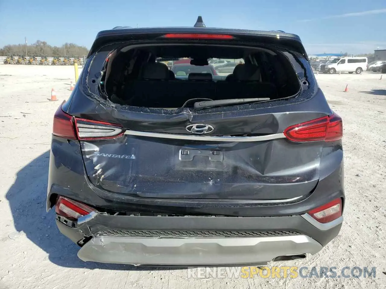 6 Photograph of a damaged car 5NMS33AD4LH247447 HYUNDAI SANTA FE 2020