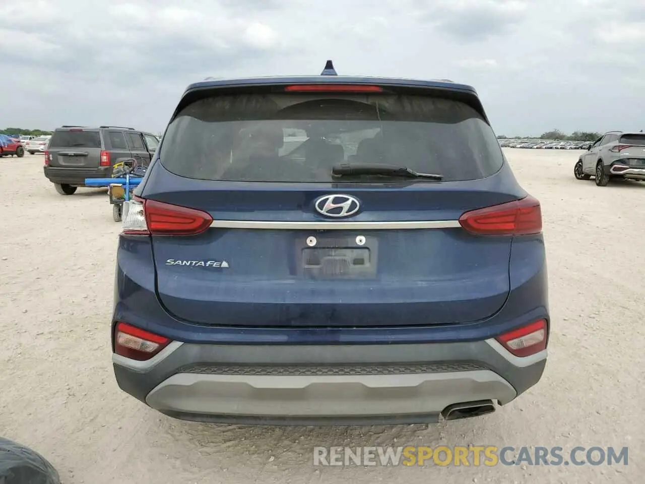 6 Photograph of a damaged car 5NMS33AD4LH268170 HYUNDAI SANTA FE 2020