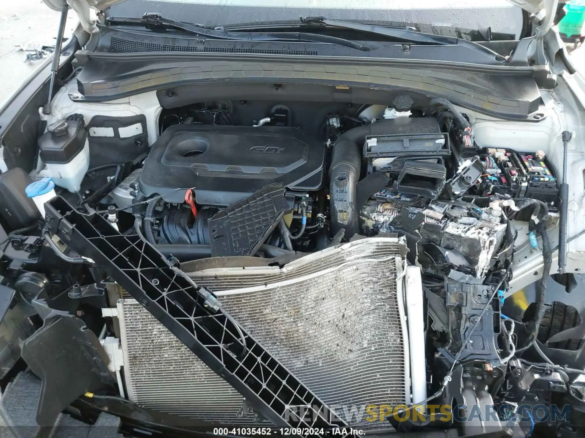 10 Photograph of a damaged car 5NMS33AD4LH280691 HYUNDAI SANTA FE 2020