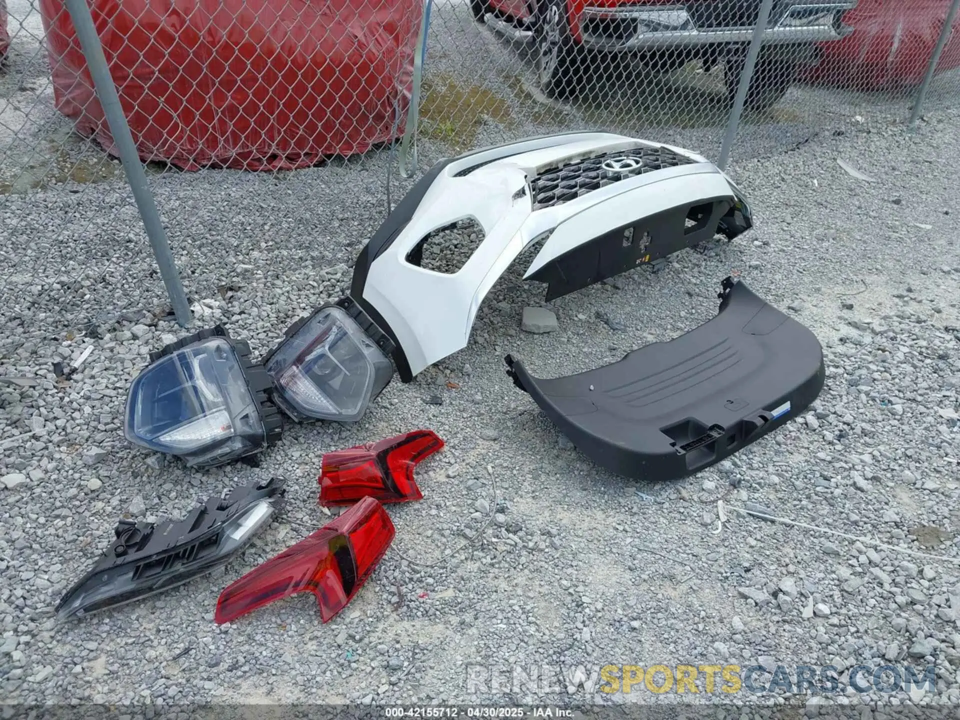 12 Photograph of a damaged car 5NMS33AD4LH293909 HYUNDAI SANTA FE 2020