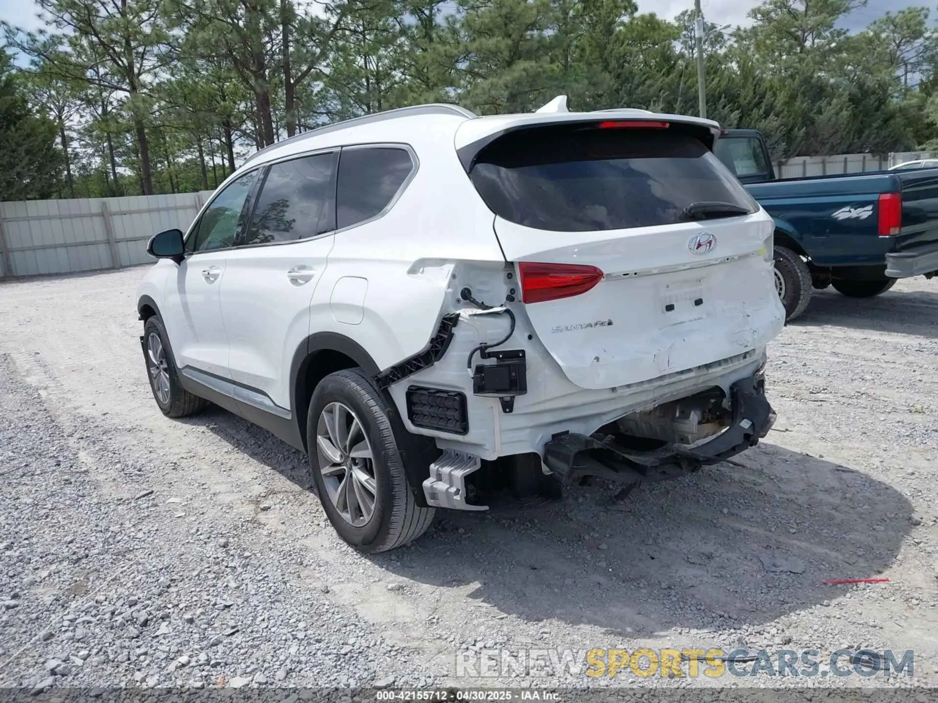 3 Photograph of a damaged car 5NMS33AD4LH293909 HYUNDAI SANTA FE 2020