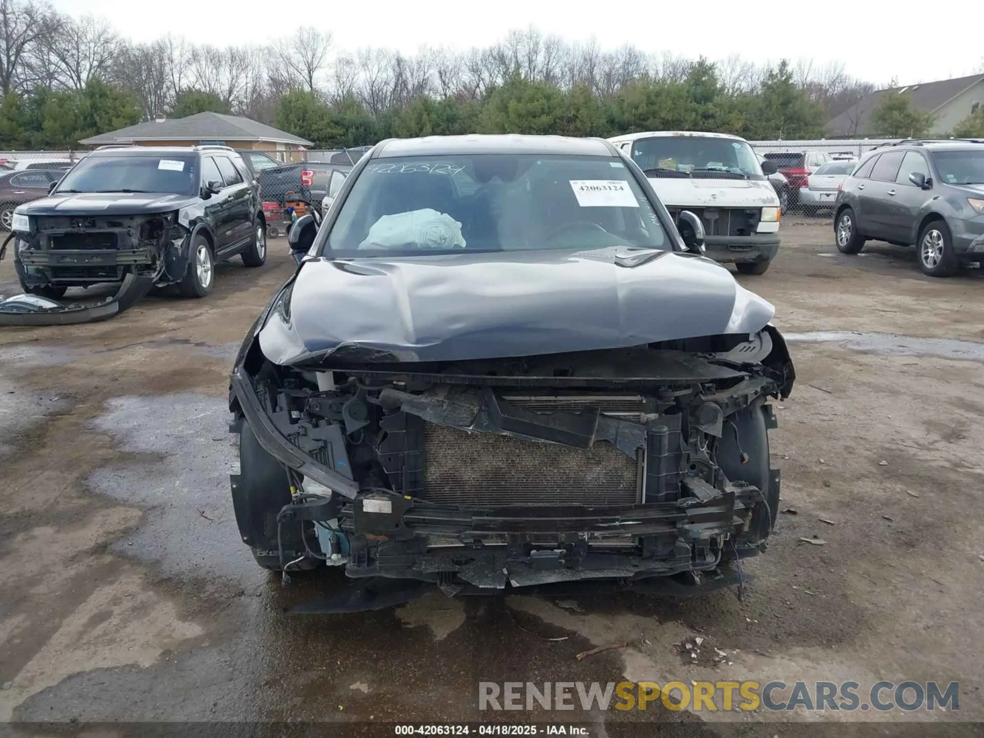 12 Photograph of a damaged car 5NMS33AD5LH221648 HYUNDAI SANTA FE 2020