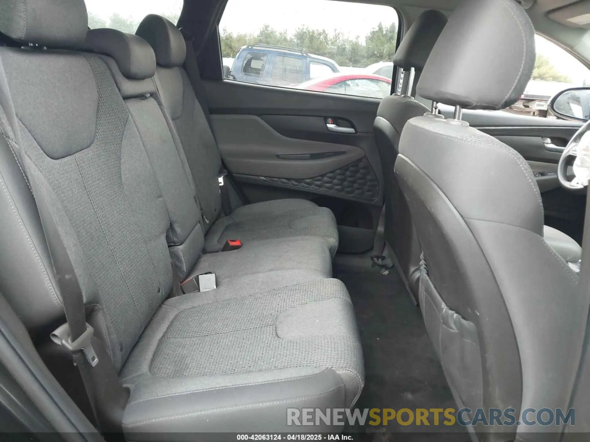 8 Photograph of a damaged car 5NMS33AD5LH221648 HYUNDAI SANTA FE 2020