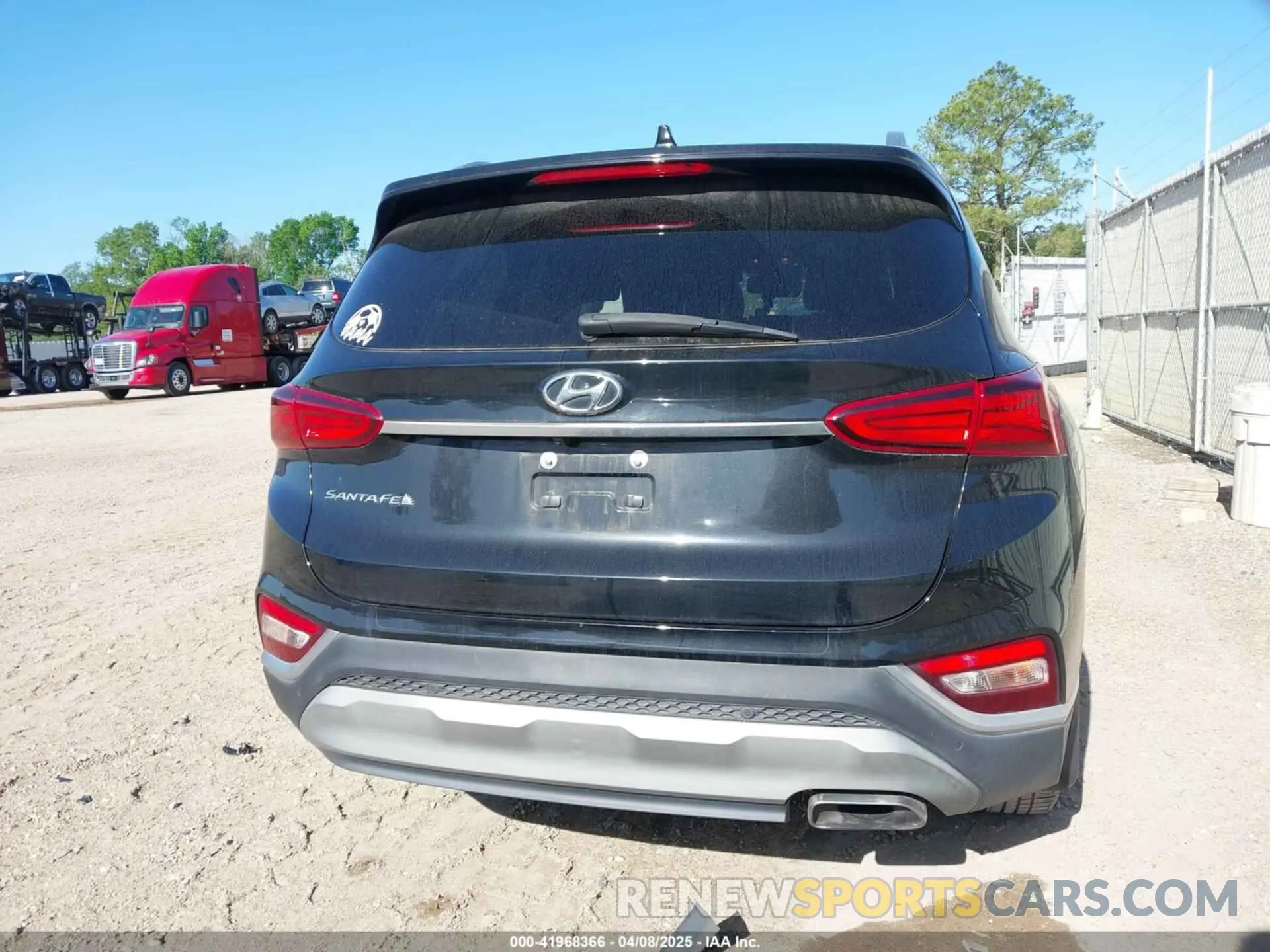 17 Photograph of a damaged car 5NMS33AD5LH251894 HYUNDAI SANTA FE 2020