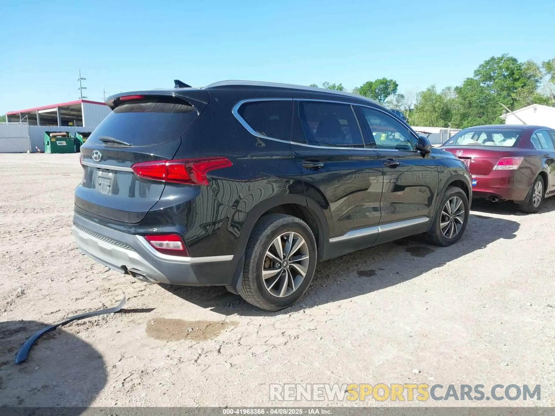 4 Photograph of a damaged car 5NMS33AD5LH251894 HYUNDAI SANTA FE 2020