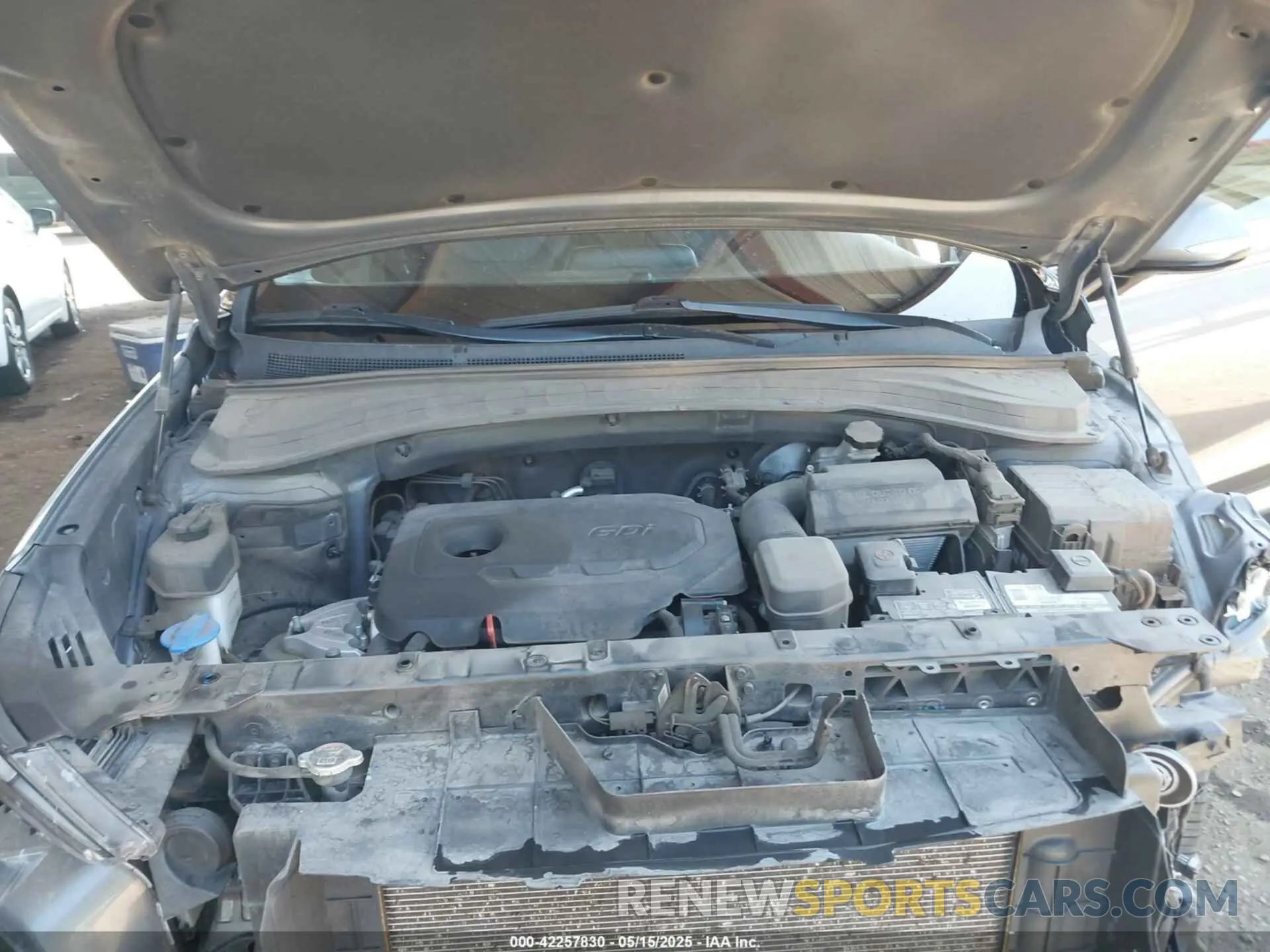 10 Photograph of a damaged car 5NMS33AD6LH137550 HYUNDAI SANTA FE 2020