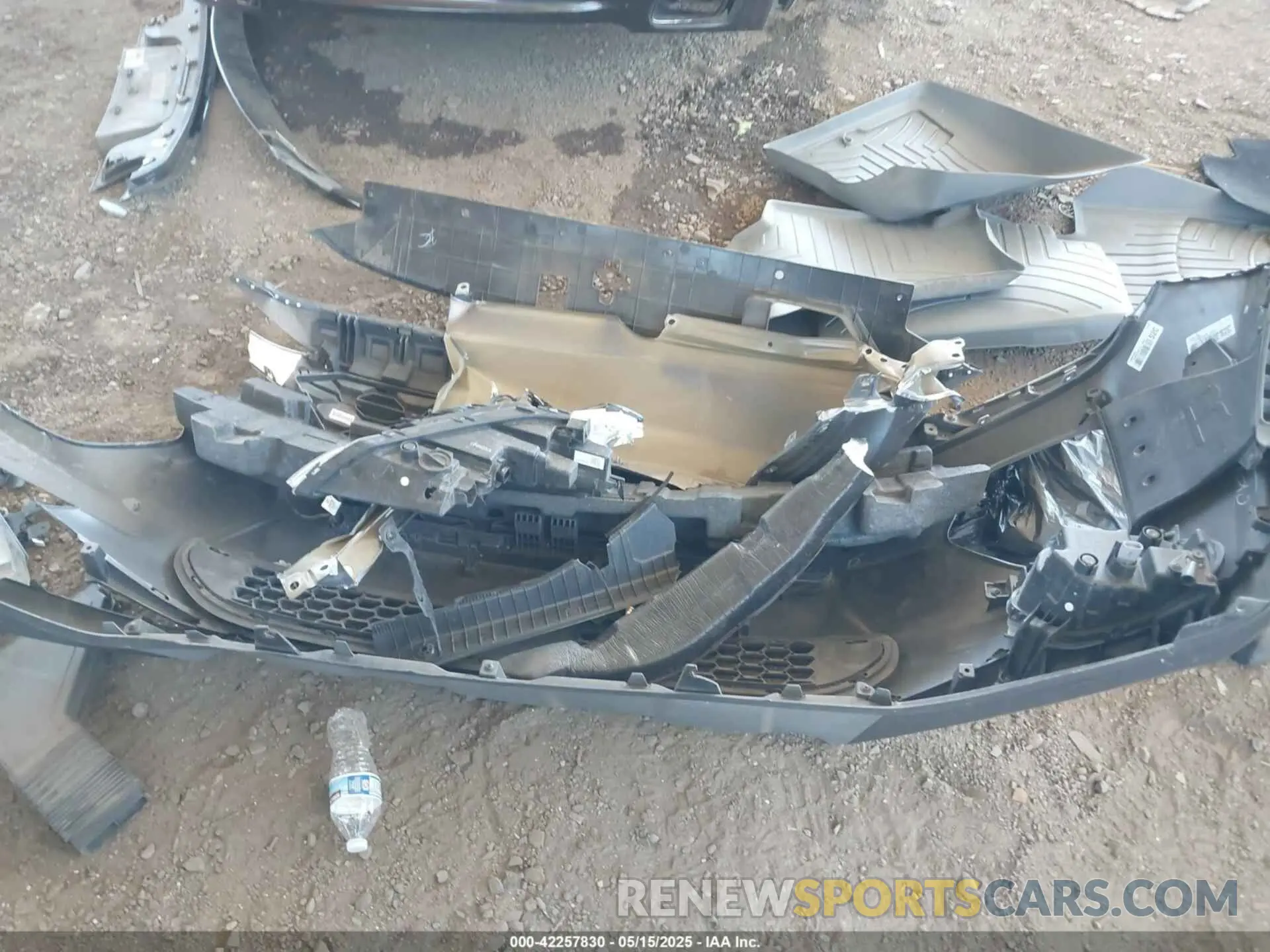 12 Photograph of a damaged car 5NMS33AD6LH137550 HYUNDAI SANTA FE 2020