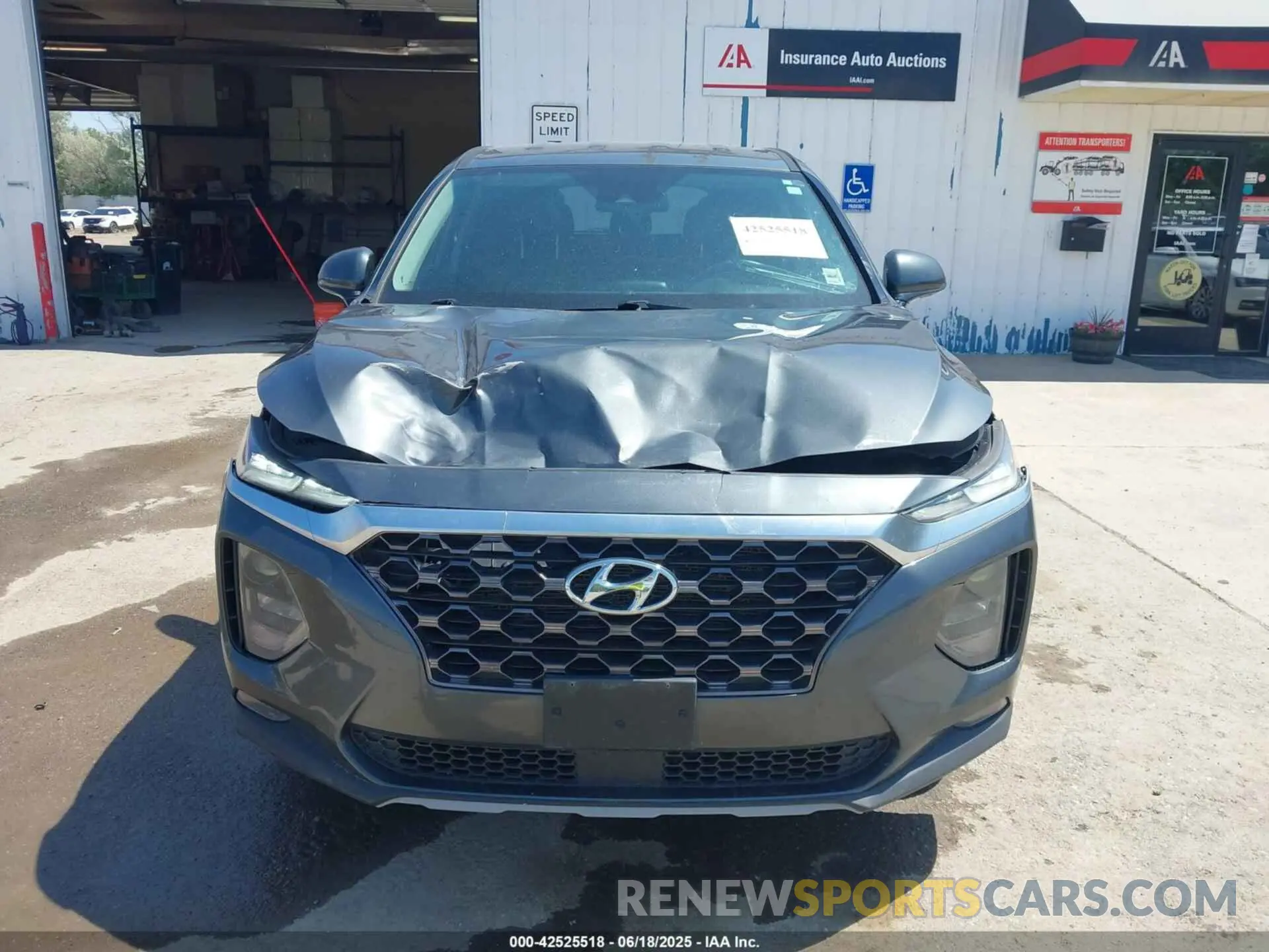 6 Photograph of a damaged car 5NMS33AD6LH138634 HYUNDAI SANTA FE 2020