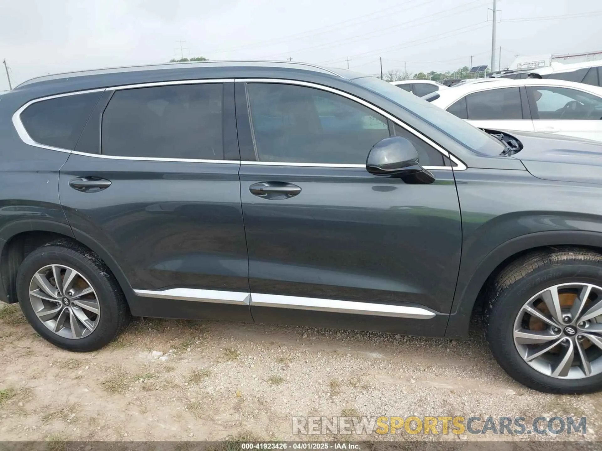 13 Photograph of a damaged car 5NMS33AD6LH186683 HYUNDAI SANTA FE 2020