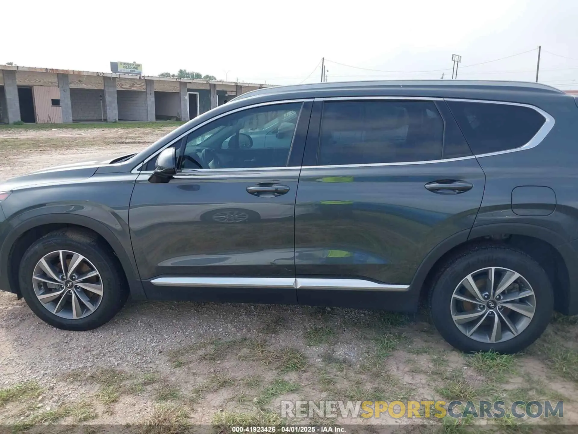 14 Photograph of a damaged car 5NMS33AD6LH186683 HYUNDAI SANTA FE 2020