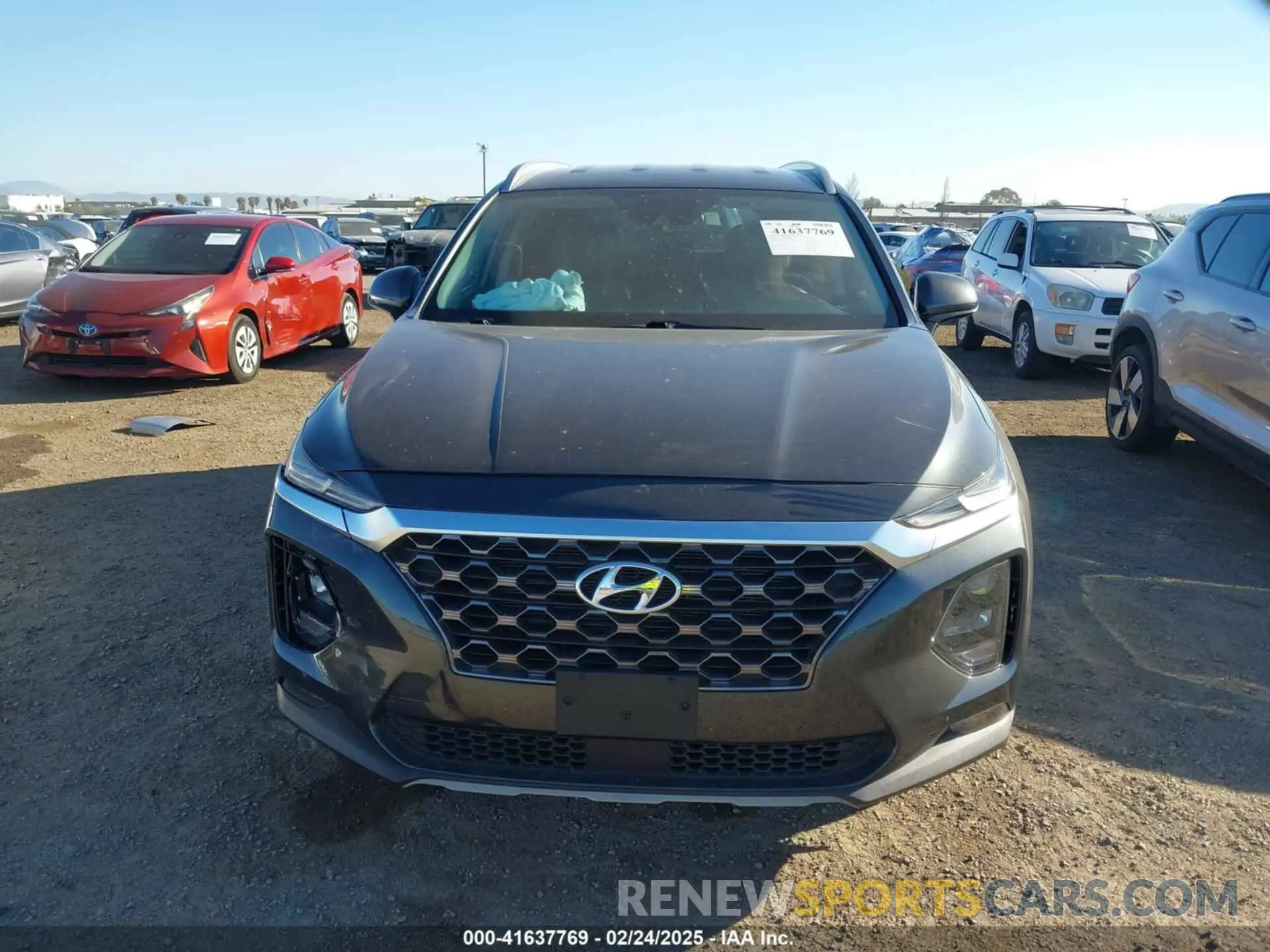 12 Photograph of a damaged car 5NMS33AD7LH184750 HYUNDAI SANTA FE 2020