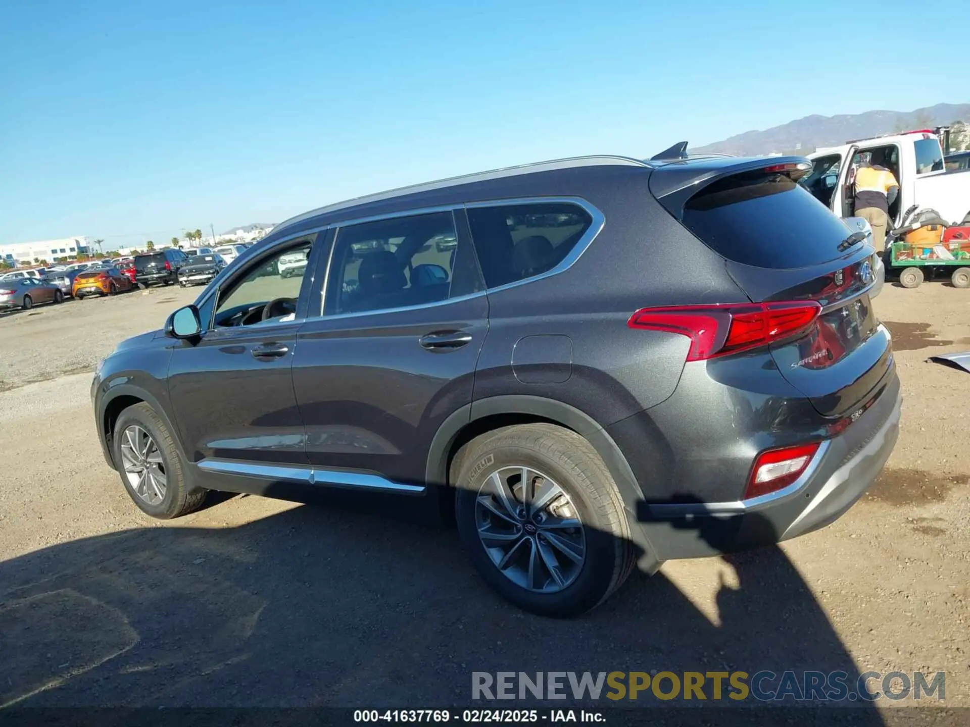 14 Photograph of a damaged car 5NMS33AD7LH184750 HYUNDAI SANTA FE 2020