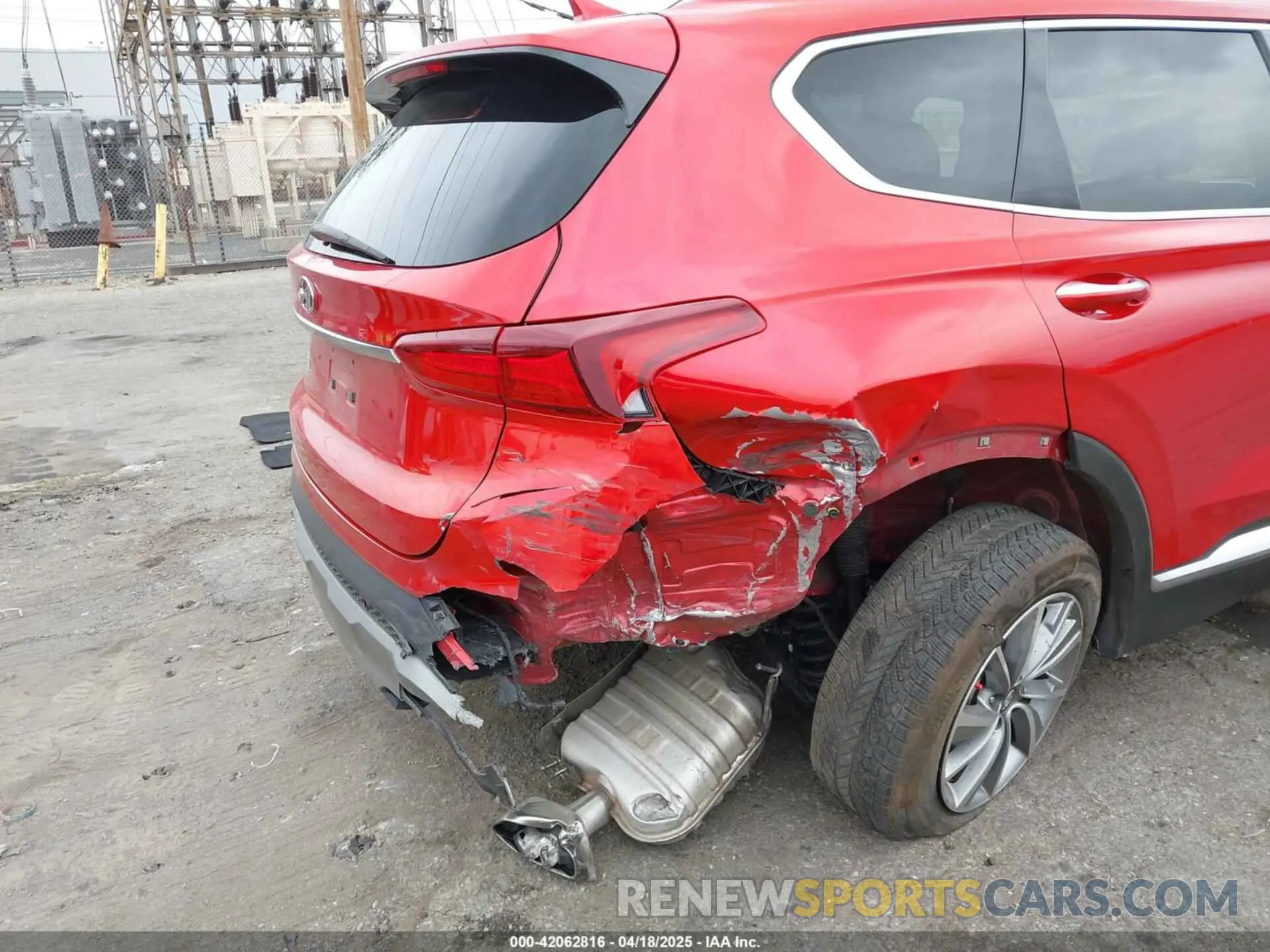 6 Photograph of a damaged car 5NMS33AD7LH209758 HYUNDAI SANTA FE 2020