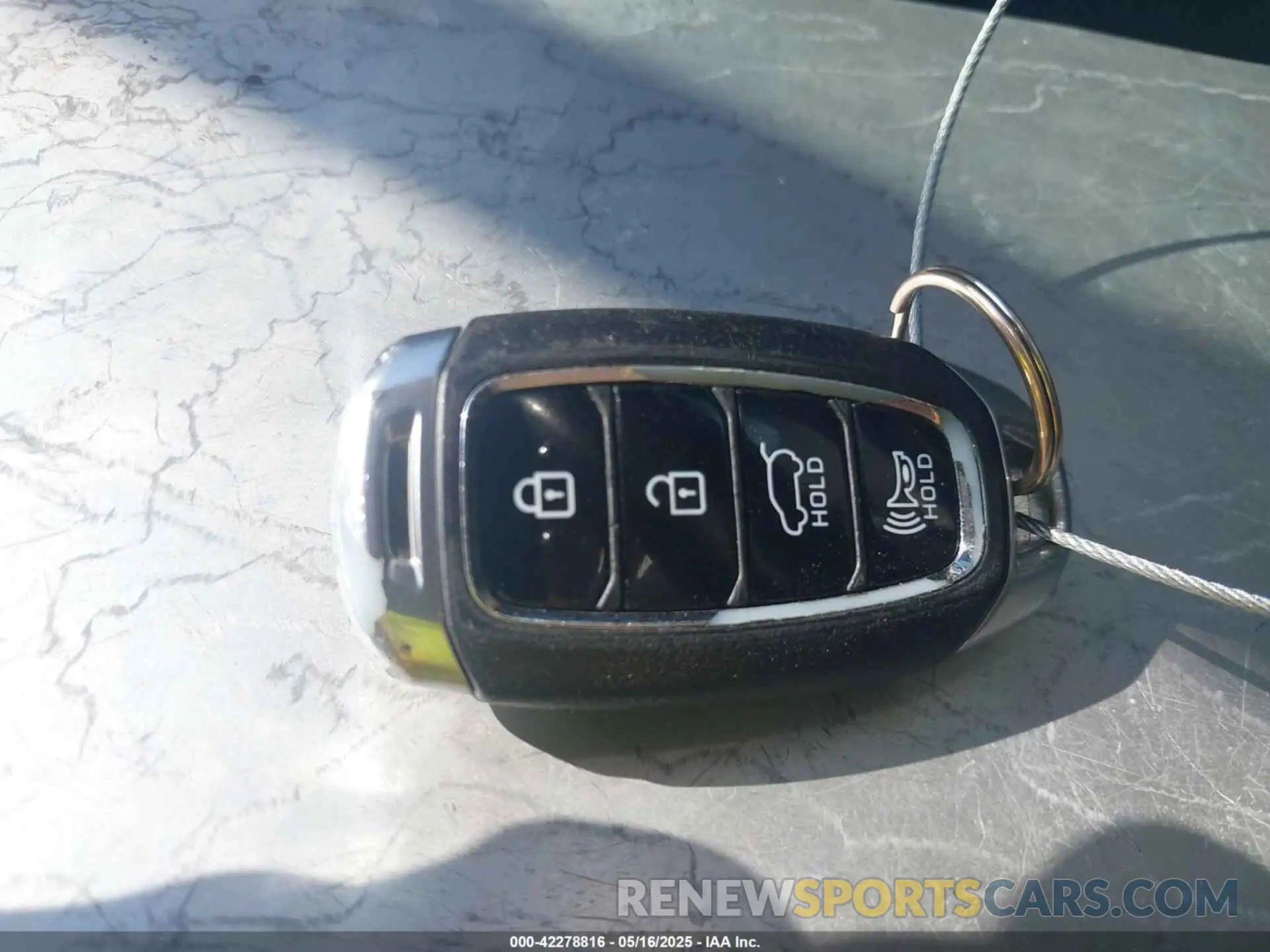 11 Photograph of a damaged car 5NMS33AD7LH222140 HYUNDAI SANTA FE 2020