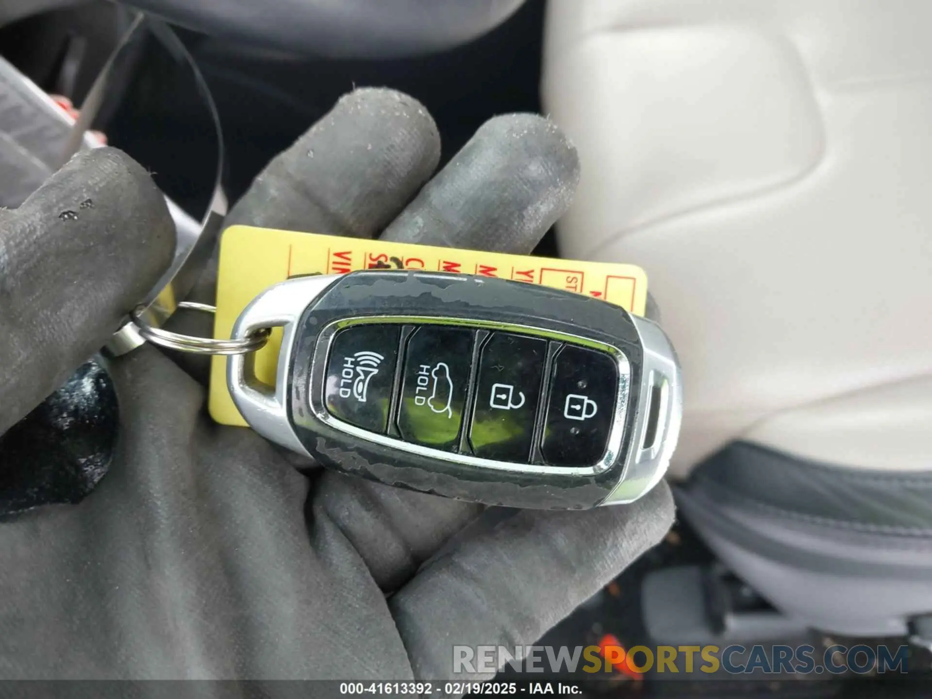 11 Photograph of a damaged car 5NMS33AD7LH289661 HYUNDAI SANTA FE 2020