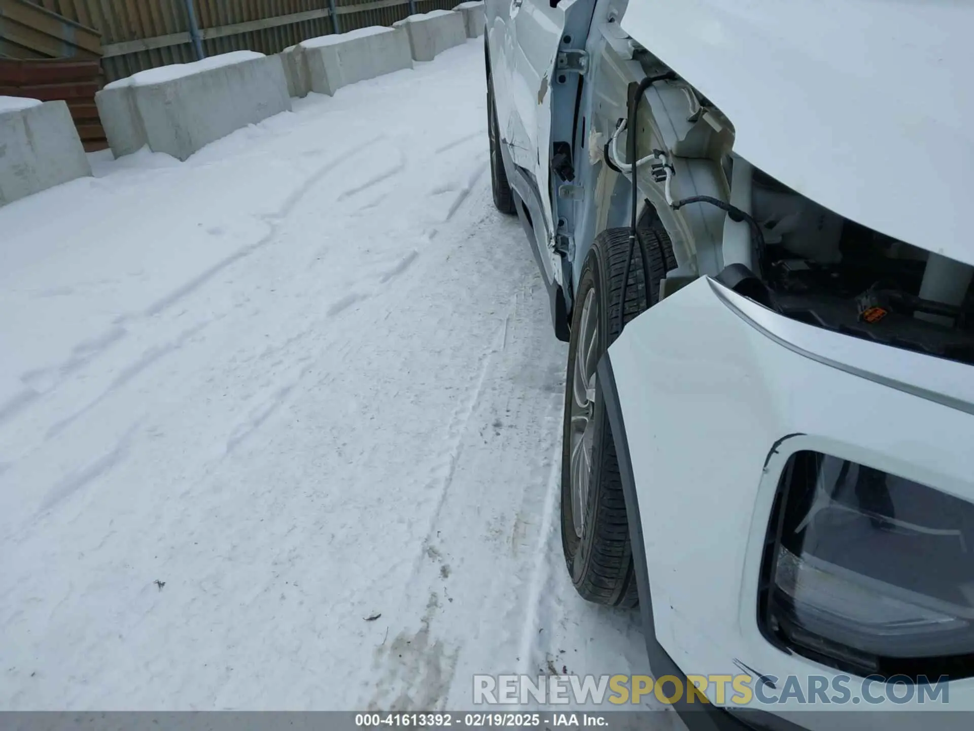 18 Photograph of a damaged car 5NMS33AD7LH289661 HYUNDAI SANTA FE 2020