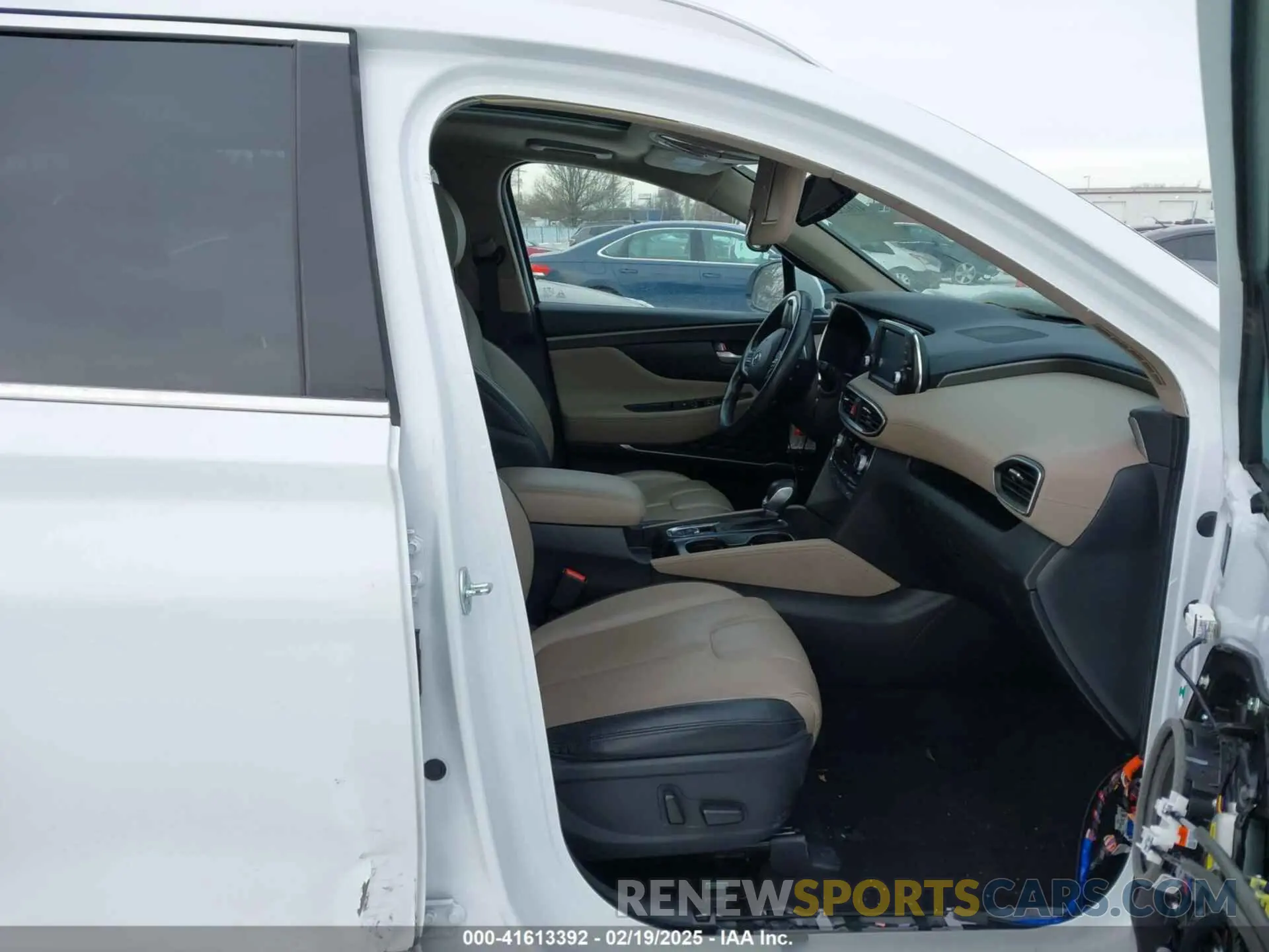 5 Photograph of a damaged car 5NMS33AD7LH289661 HYUNDAI SANTA FE 2020