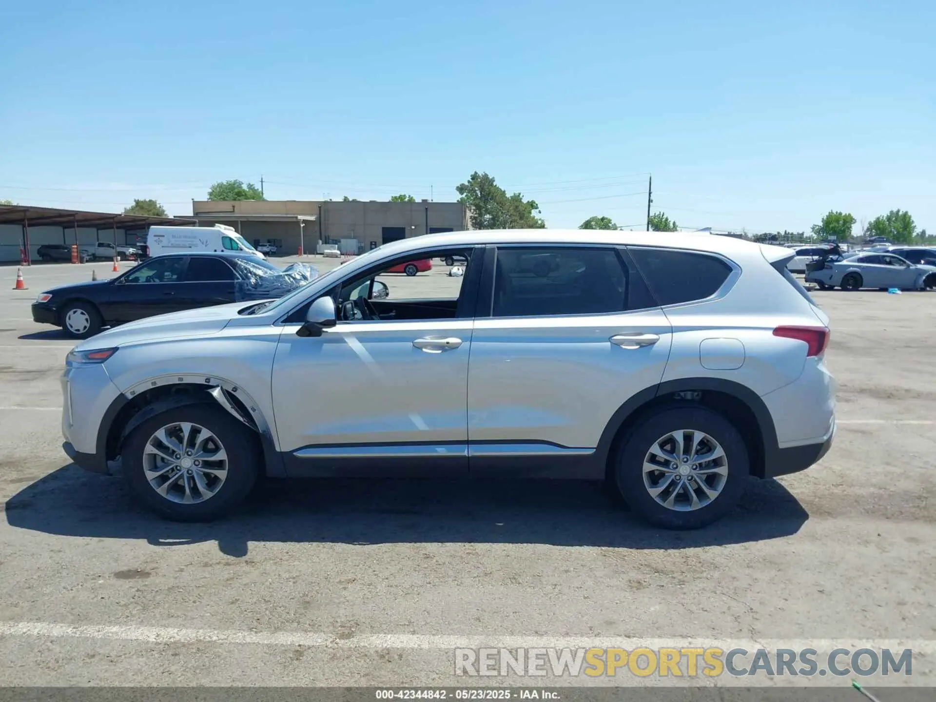 14 Photograph of a damaged car 5NMS33AD8LH169805 HYUNDAI SANTA FE 2020