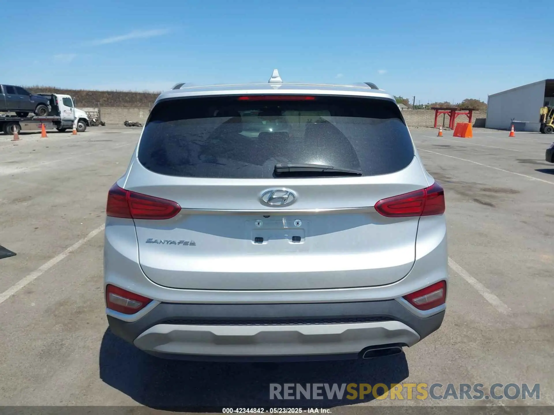 16 Photograph of a damaged car 5NMS33AD8LH169805 HYUNDAI SANTA FE 2020