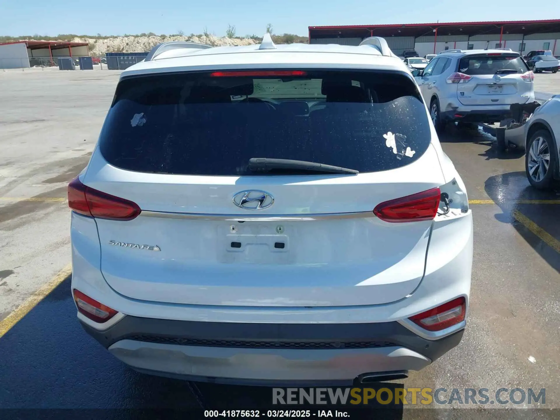 17 Photograph of a damaged car 5NMS33AD8LH194767 HYUNDAI SANTA FE 2020