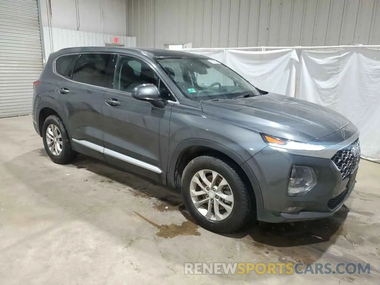 4 Photograph of a damaged car 5NMS33AD8LH231803 HYUNDAI SANTA FE 2020