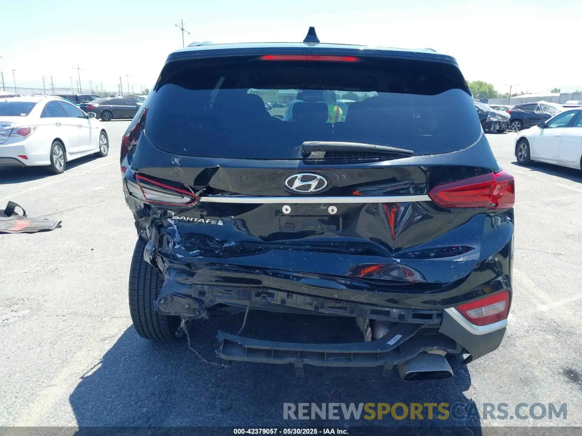 16 Photograph of a damaged car 5NMS33AD8LH242901 HYUNDAI SANTA FE 2020
