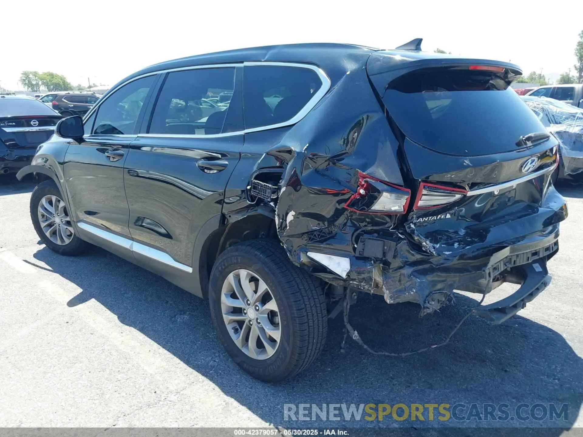 3 Photograph of a damaged car 5NMS33AD8LH242901 HYUNDAI SANTA FE 2020
