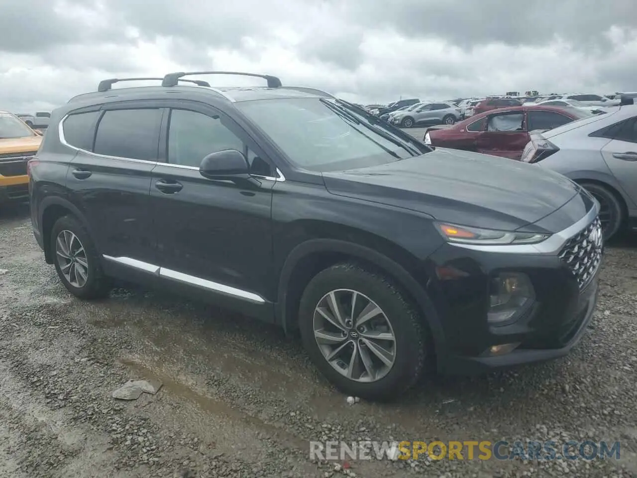 4 Photograph of a damaged car 5NMS33AD8LH284582 HYUNDAI SANTA FE 2020