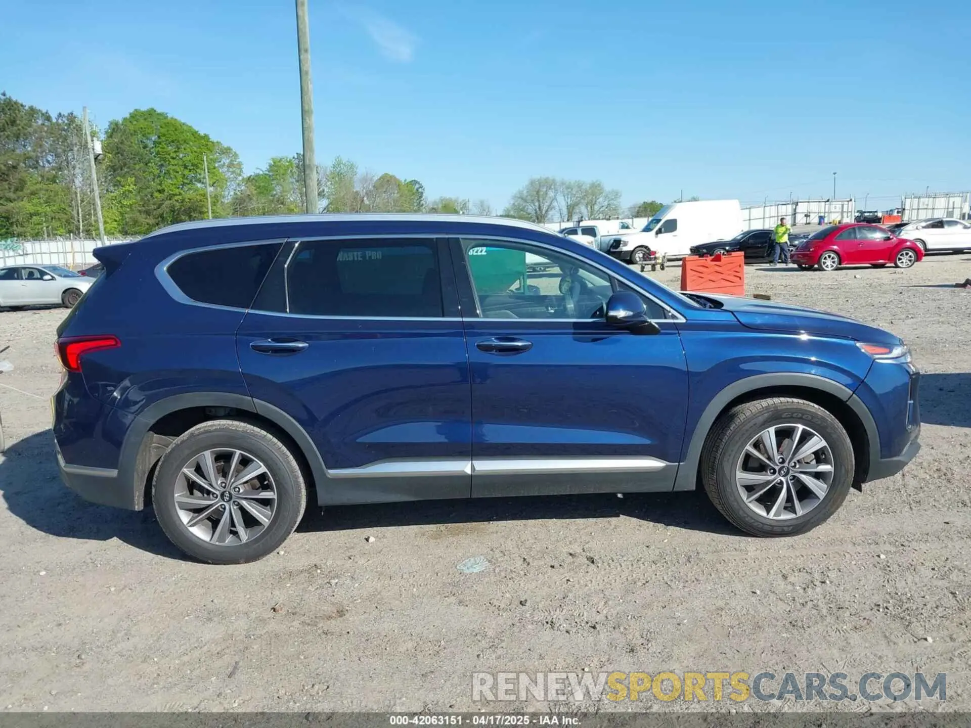 13 Photograph of a damaged car 5NMS33AD8LH295694 HYUNDAI SANTA FE 2020