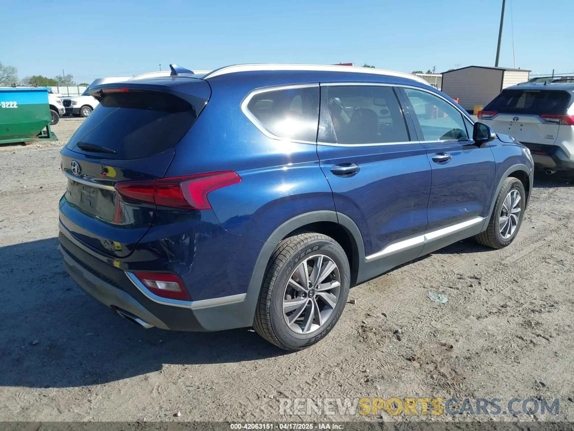 4 Photograph of a damaged car 5NMS33AD8LH295694 HYUNDAI SANTA FE 2020