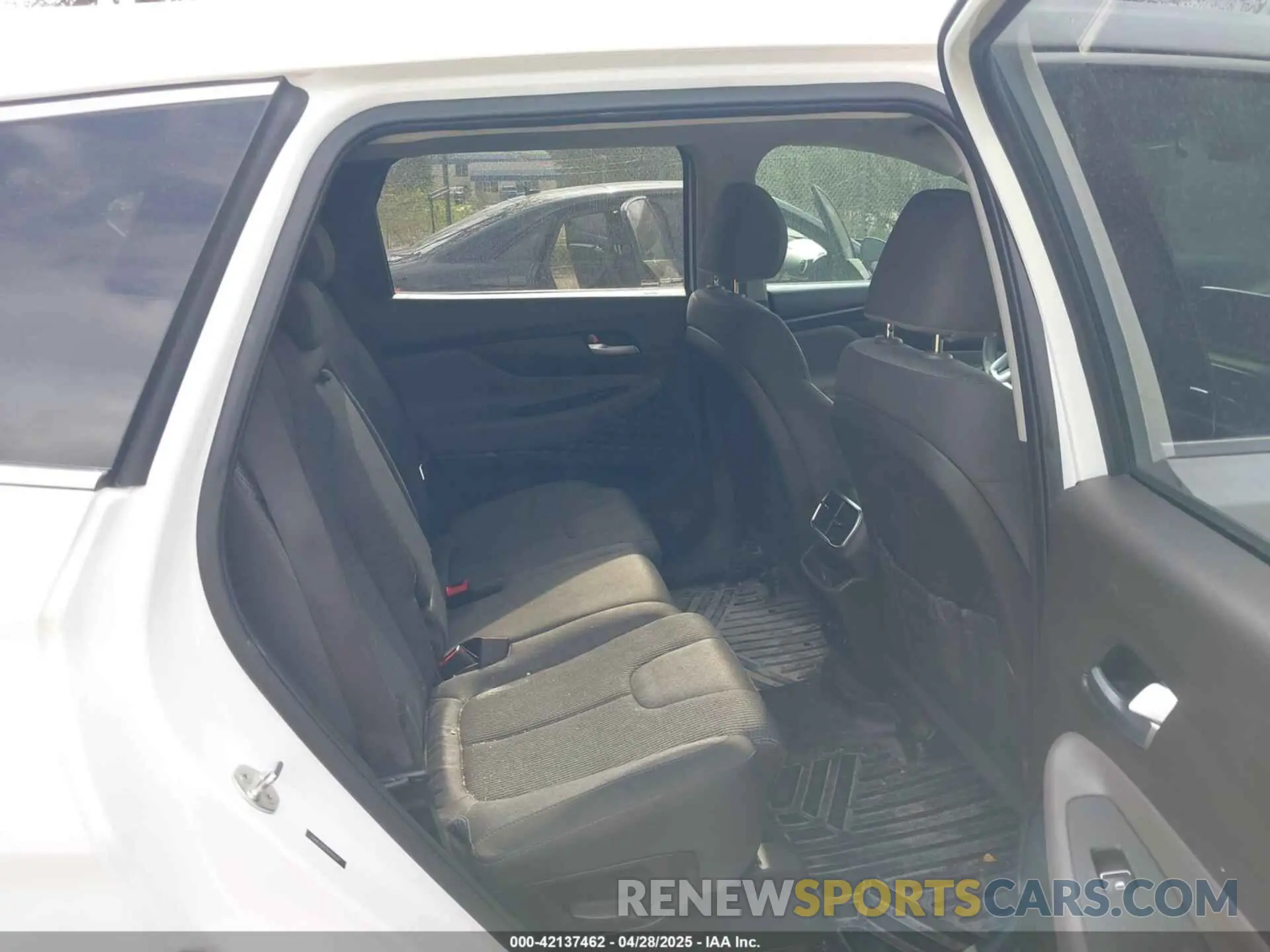 8 Photograph of a damaged car 5NMS33AD9LH154617 HYUNDAI SANTA FE 2020
