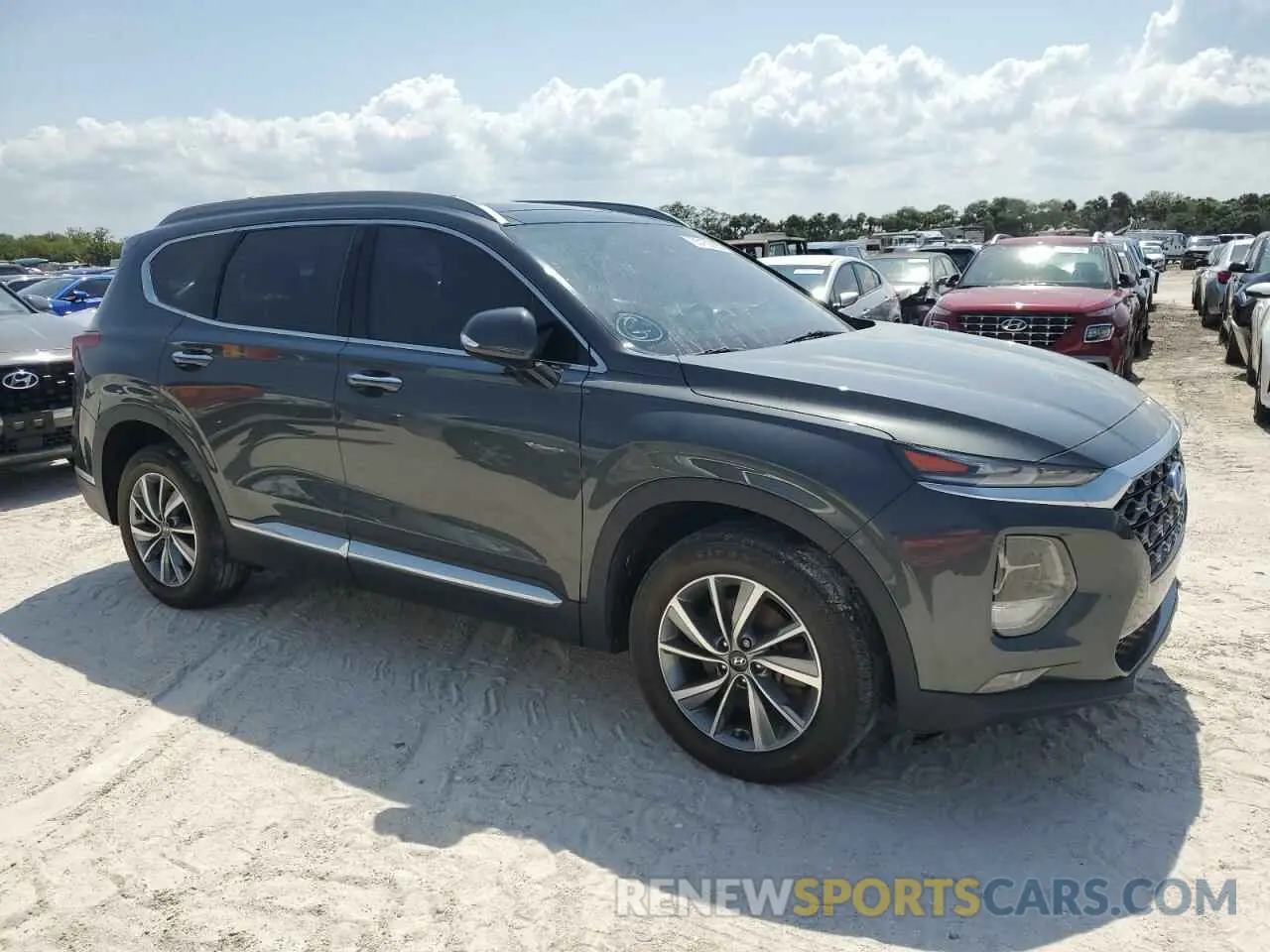 4 Photograph of a damaged car 5NMS33AD9LH205419 HYUNDAI SANTA FE 2020